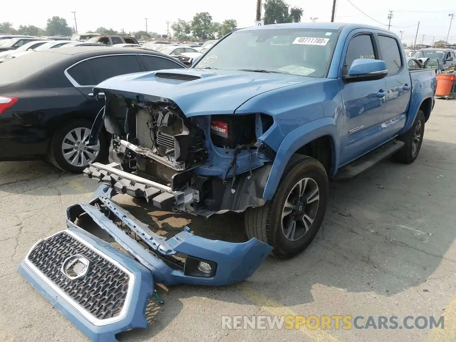 2 Photograph of a damaged car 3TMAZ5CNXKM093253 TOYOTA TACOMA 2019