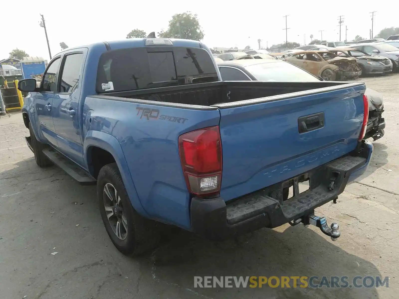 3 Photograph of a damaged car 3TMAZ5CNXKM093253 TOYOTA TACOMA 2019