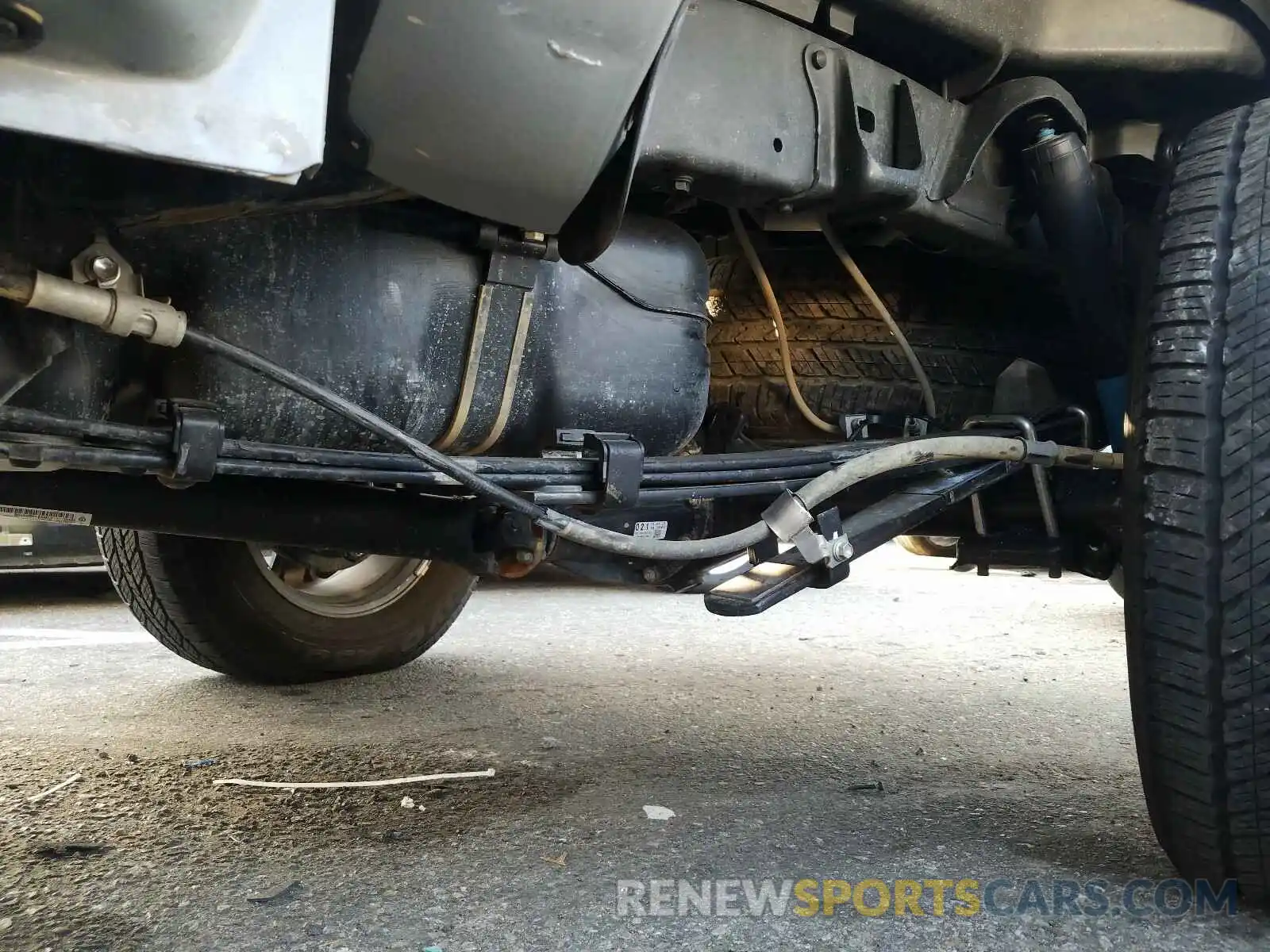 9 Photograph of a damaged car 3TMAZ5CNXKM102775 TOYOTA TACOMA 2019