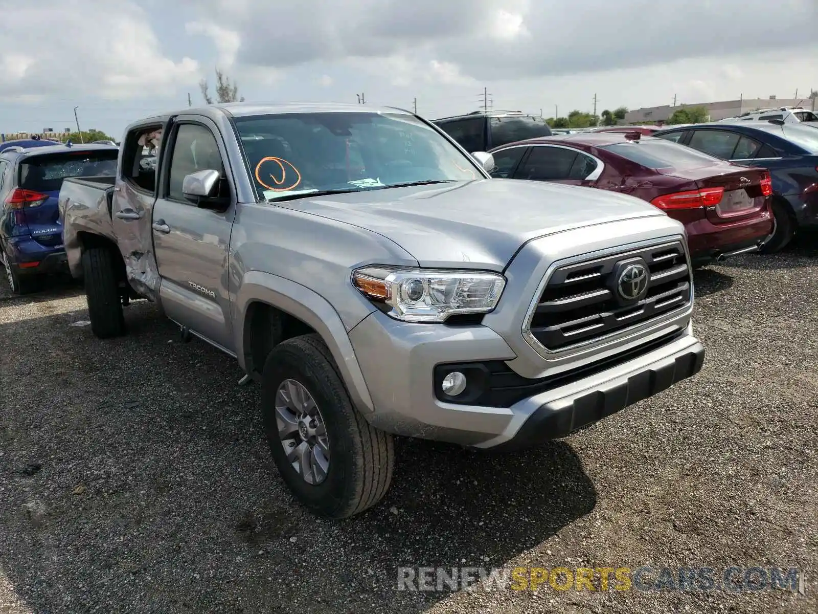 1 Photograph of a damaged car 3TMAZ5CNXKM103618 TOYOTA TACOMA 2019