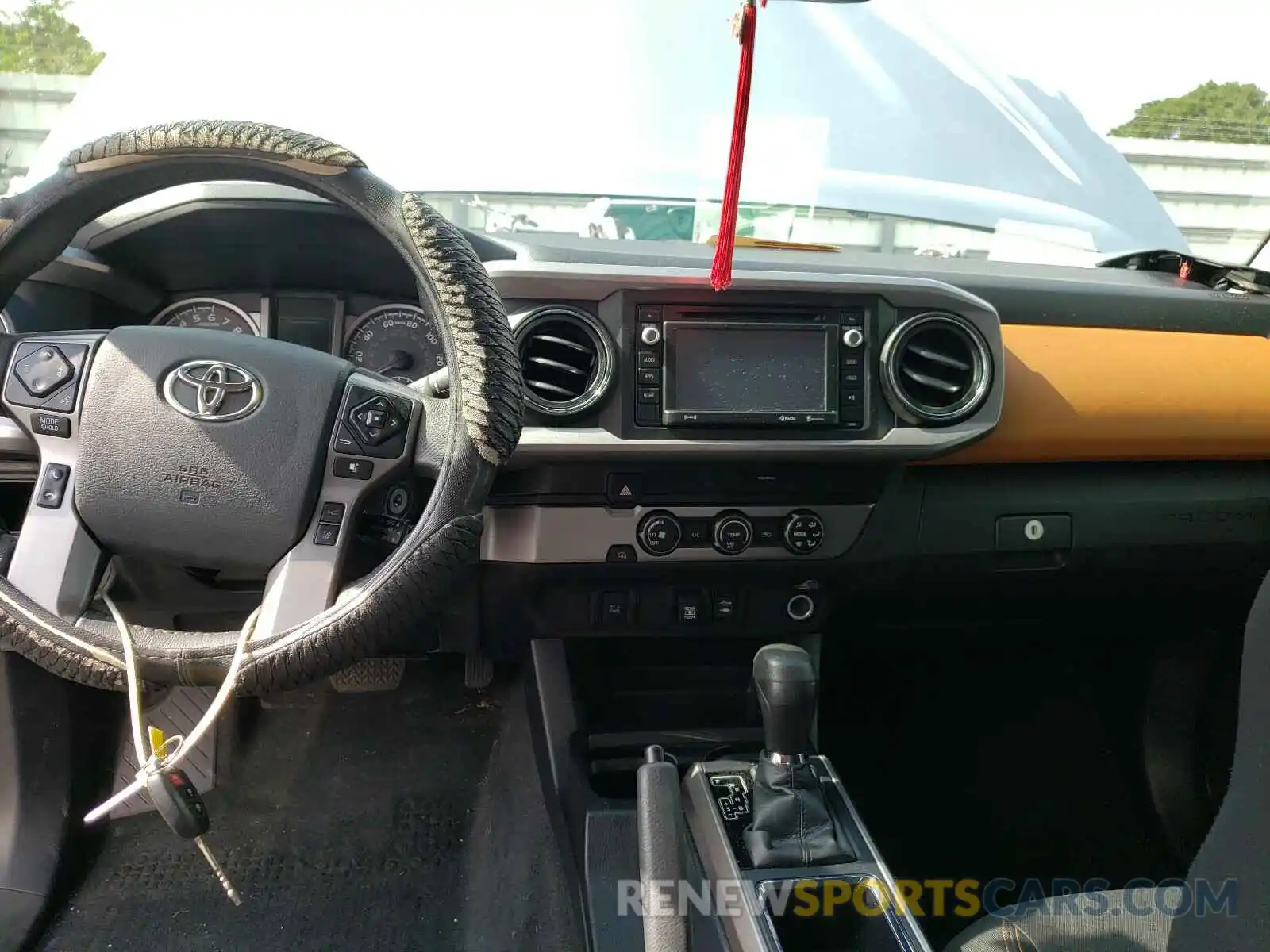 9 Фотография поврежденного автомобиля 3TMAZ5CNXKM103618 TOYOTA TACOMA 2019