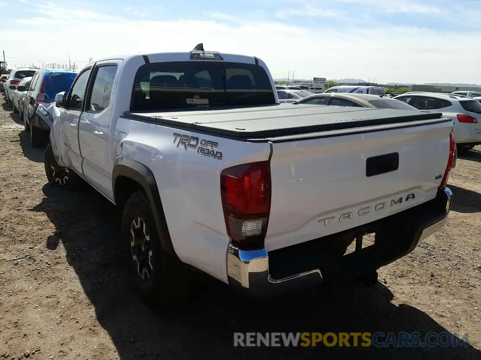 3 Photograph of a damaged car 3TMAZ5CNXKM105823 TOYOTA TACOMA 2019