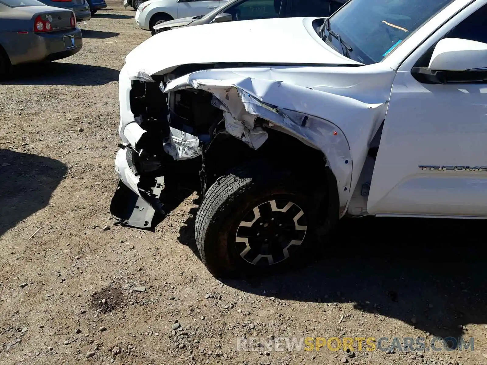 9 Photograph of a damaged car 3TMAZ5CNXKM105823 TOYOTA TACOMA 2019