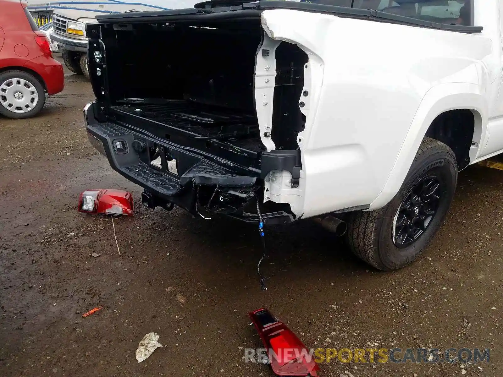 9 Photograph of a damaged car 3TMAZ5CNXKM107815 TOYOTA TACOMA 2019