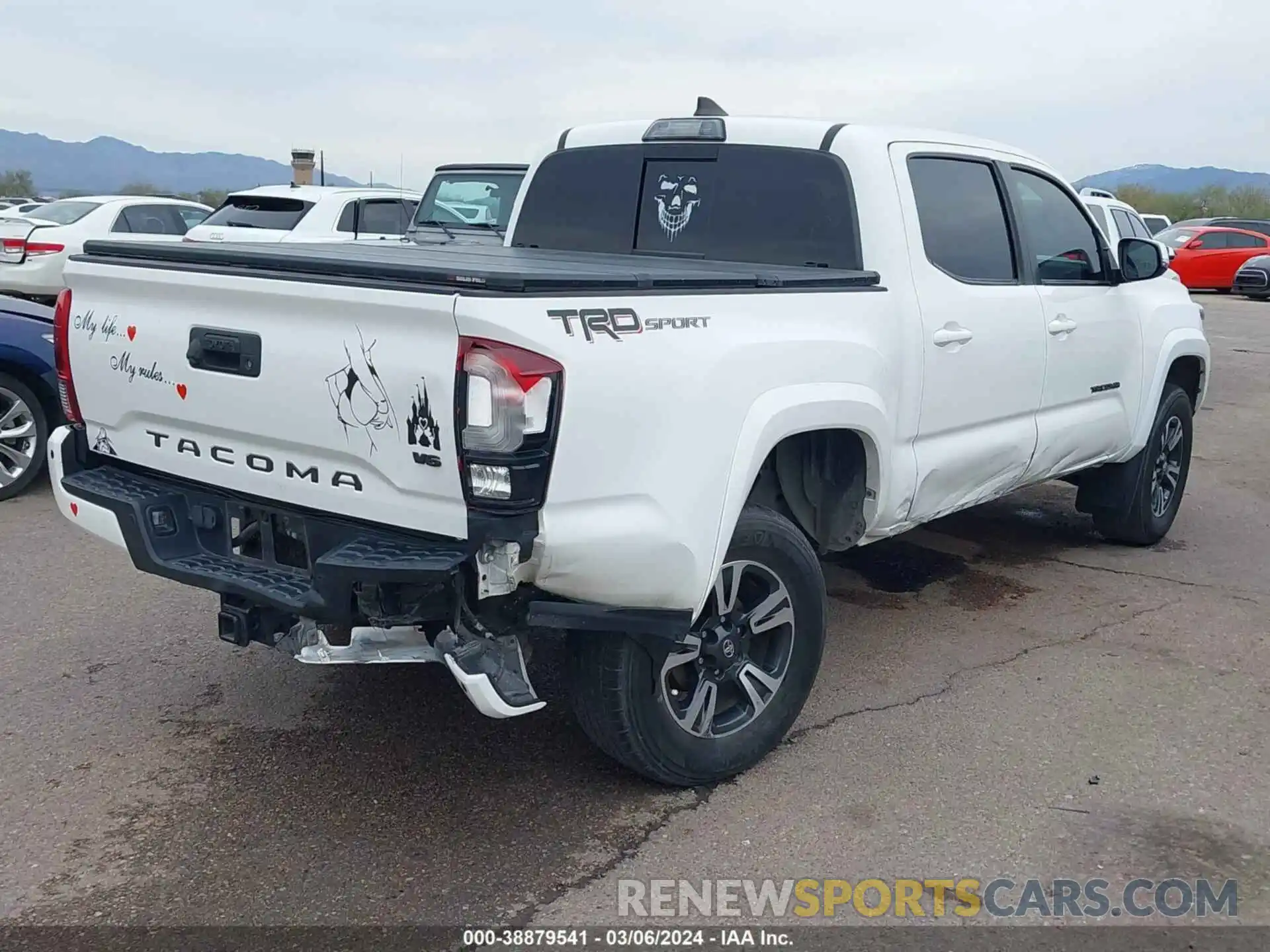 4 Photograph of a damaged car 3TMAZ5CNXKM107992 TOYOTA TACOMA 2019