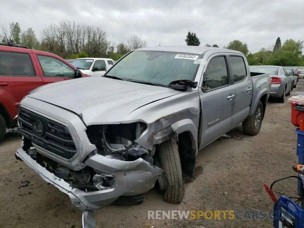 2 Photograph of a damaged car 3TMAZ5CNXKM108088 TOYOTA TACOMA 2019