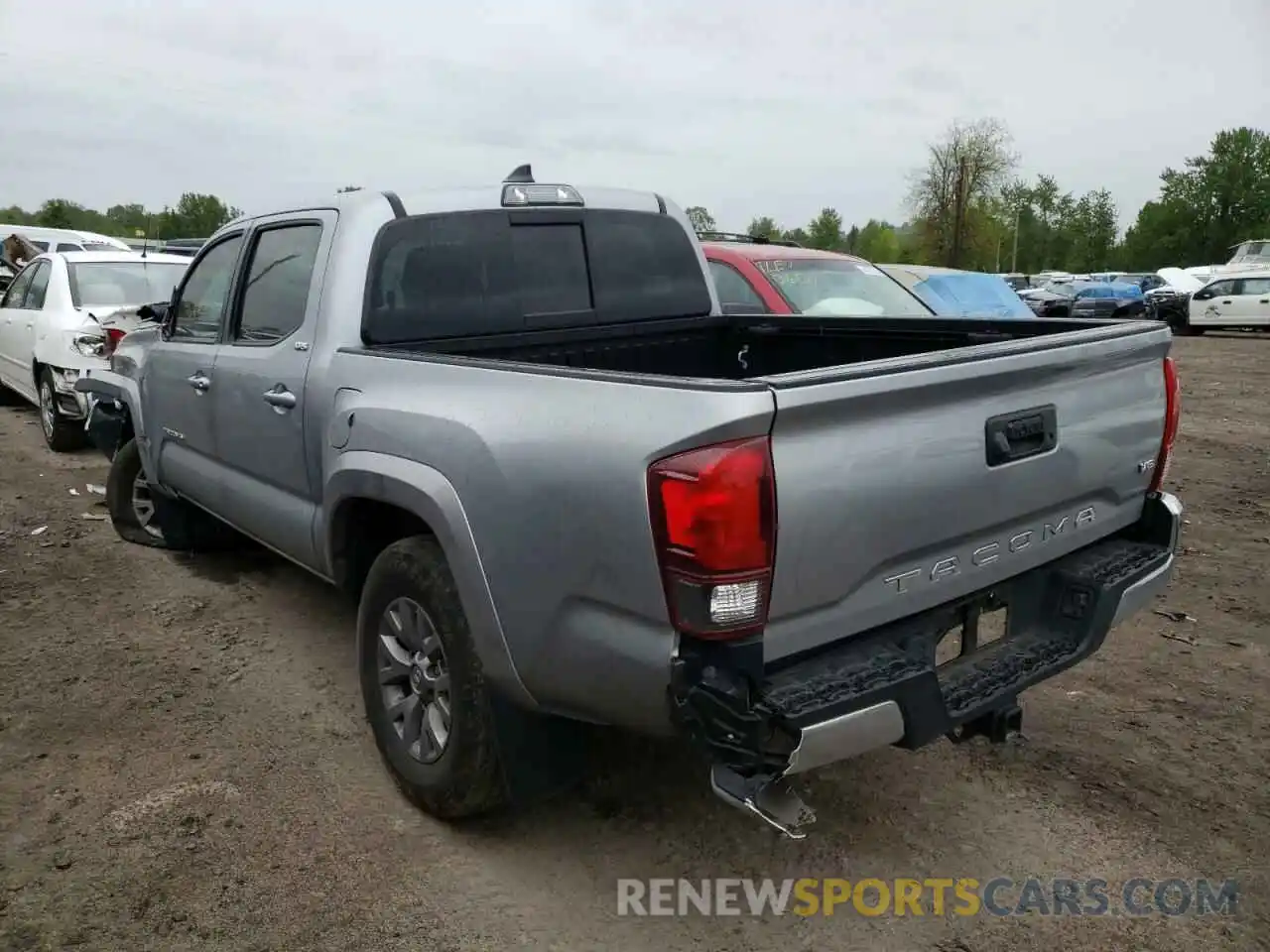 3 Photograph of a damaged car 3TMAZ5CNXKM108088 TOYOTA TACOMA 2019