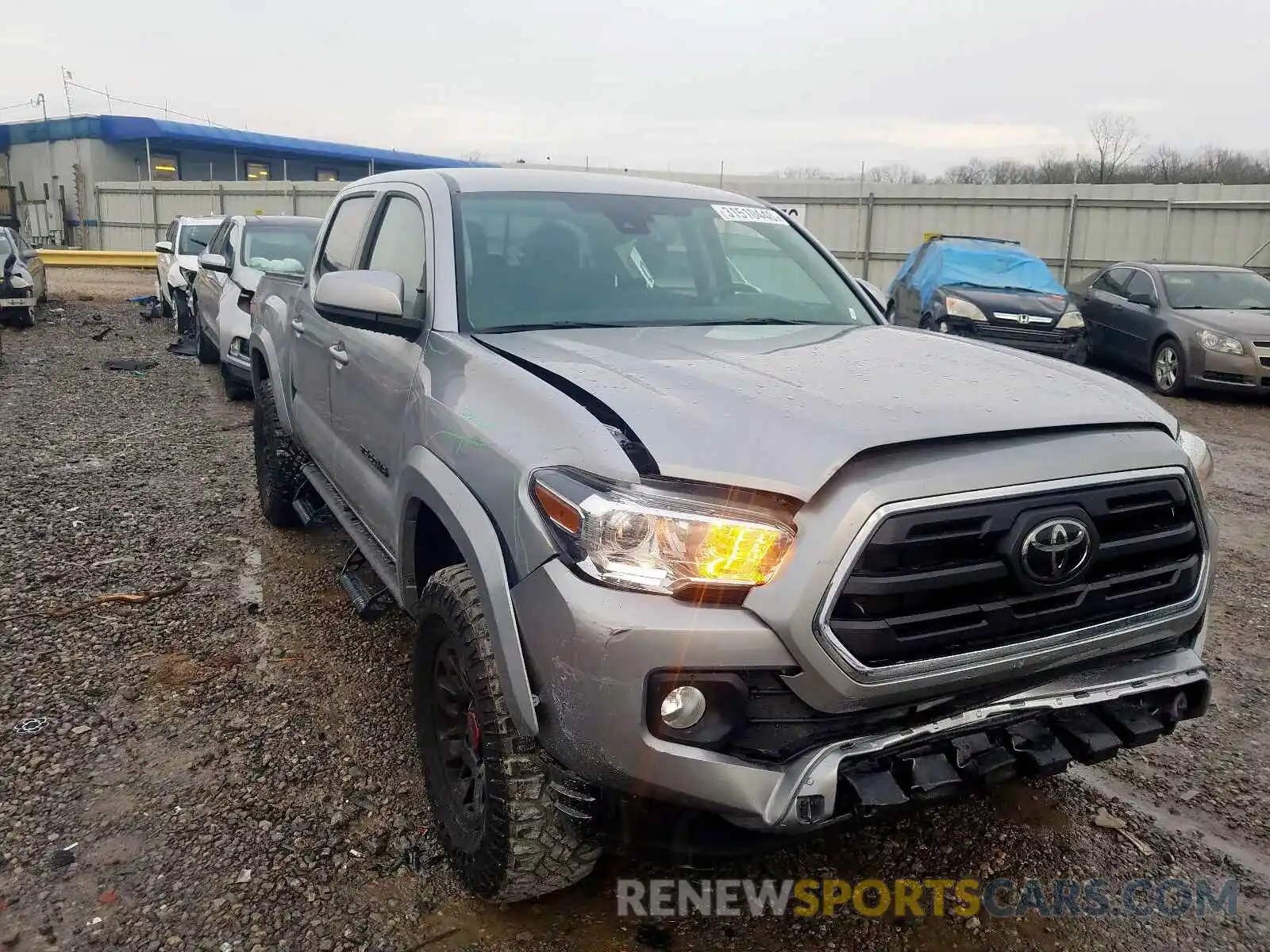 1 Photograph of a damaged car 3TMAZ5CNXKM108690 TOYOTA TACOMA 2019