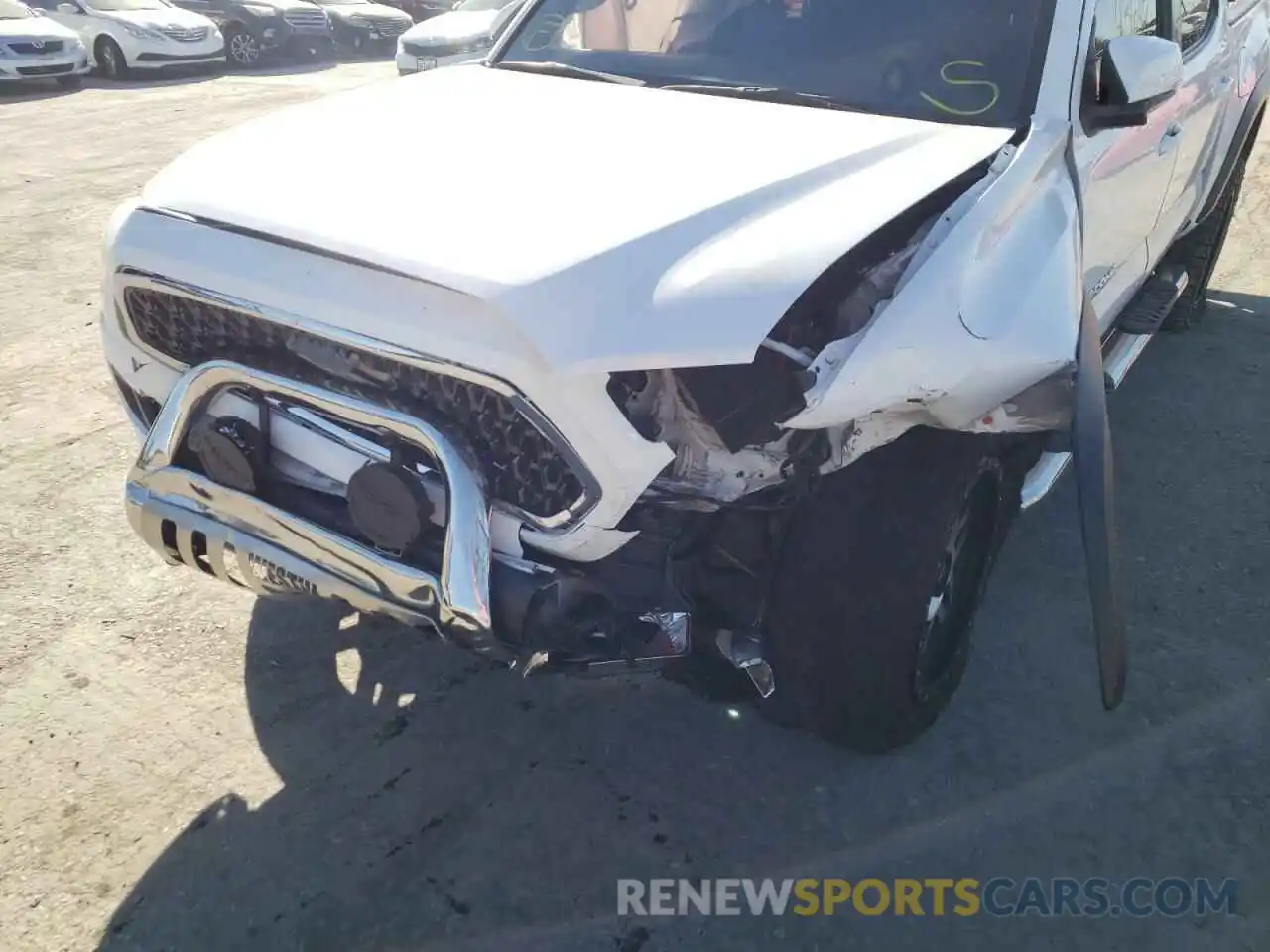 9 Photograph of a damaged car 3TMAZ5CNXKM109340 TOYOTA TACOMA 2019