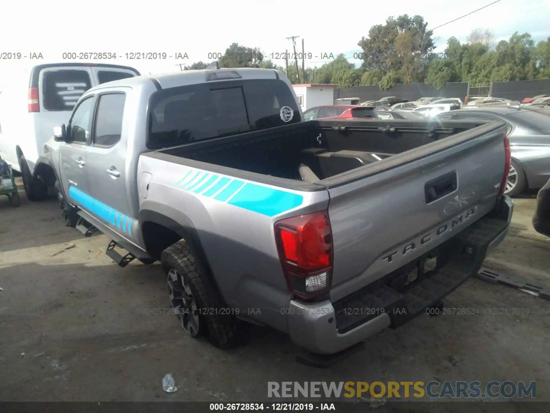 3 Photograph of a damaged car 3TMAZ5CNXKM110682 TOYOTA TACOMA 2019