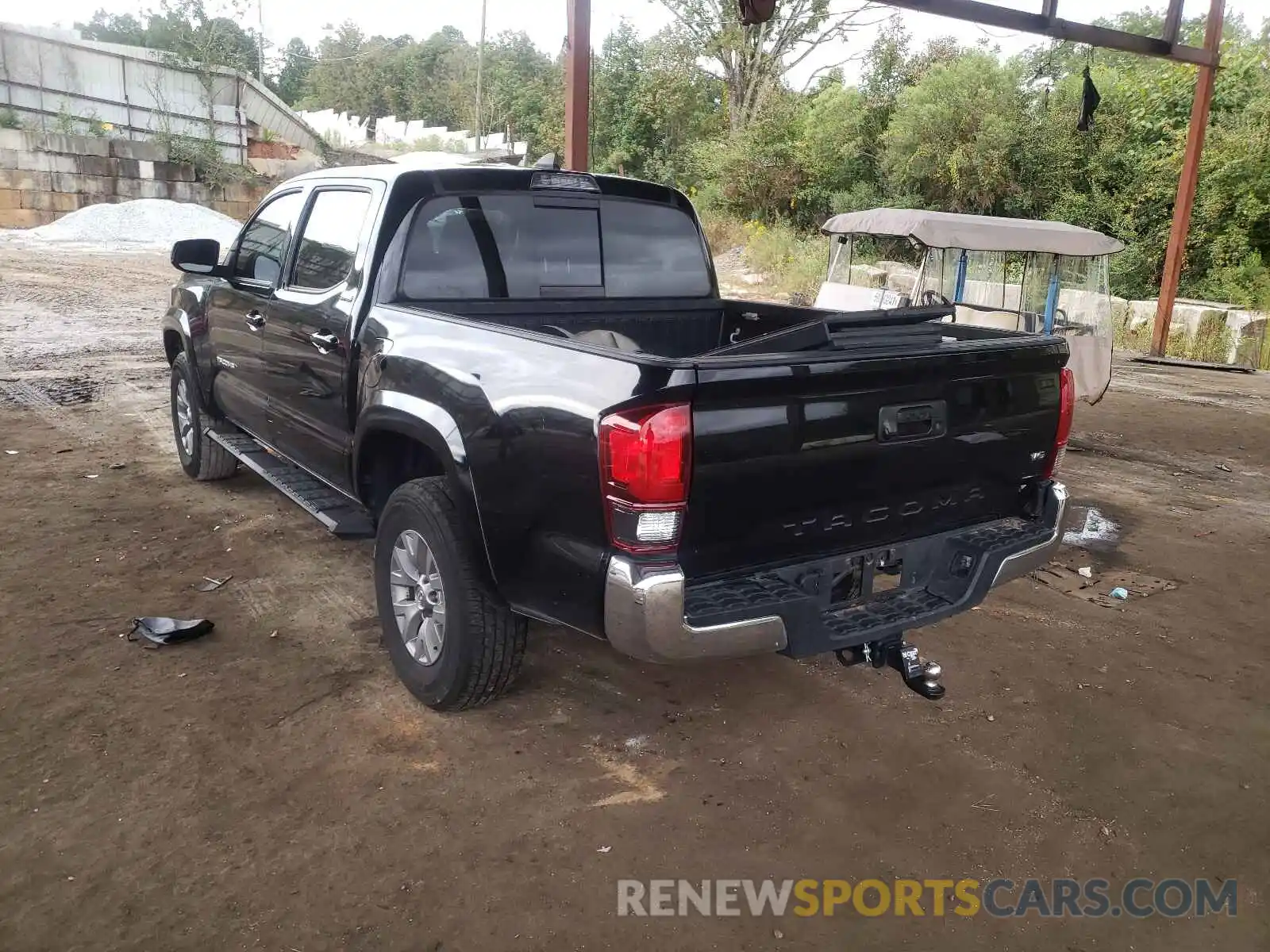 3 Photograph of a damaged car 3TMAZ5CNXKM111718 TOYOTA TACOMA 2019