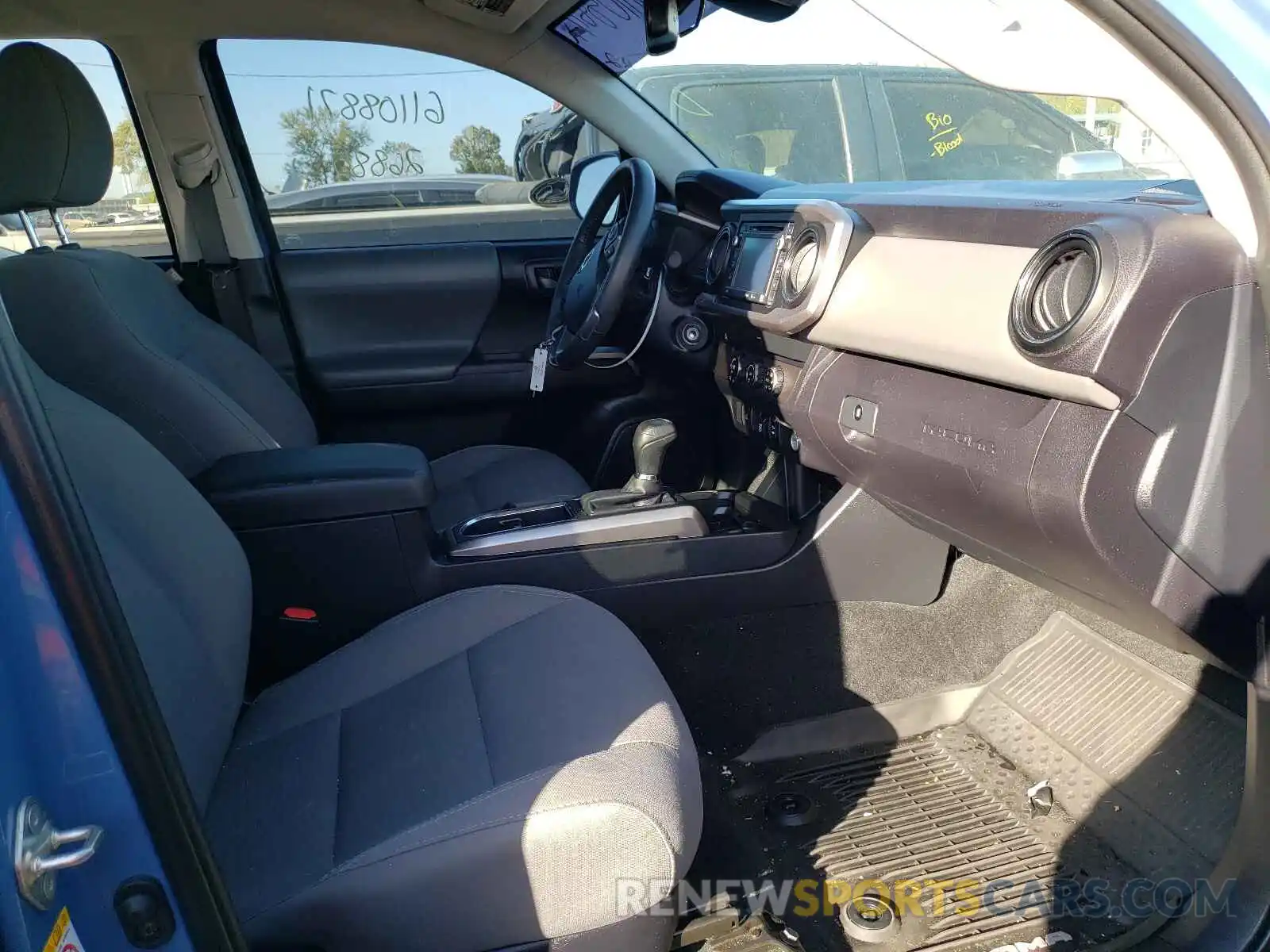 5 Photograph of a damaged car 3TMAZ5CNXKM112156 TOYOTA TACOMA 2019