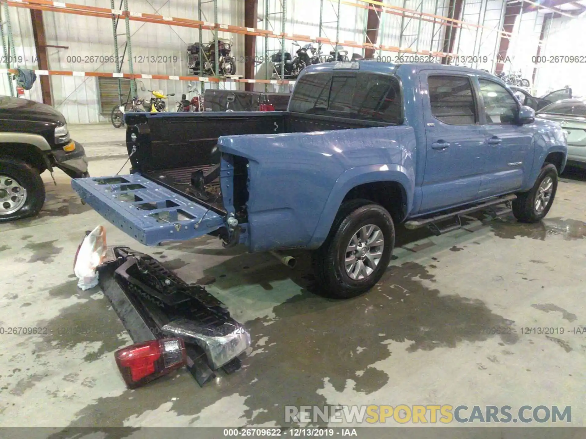 4 Photograph of a damaged car 3TMAZ5CNXKM112187 TOYOTA TACOMA 2019