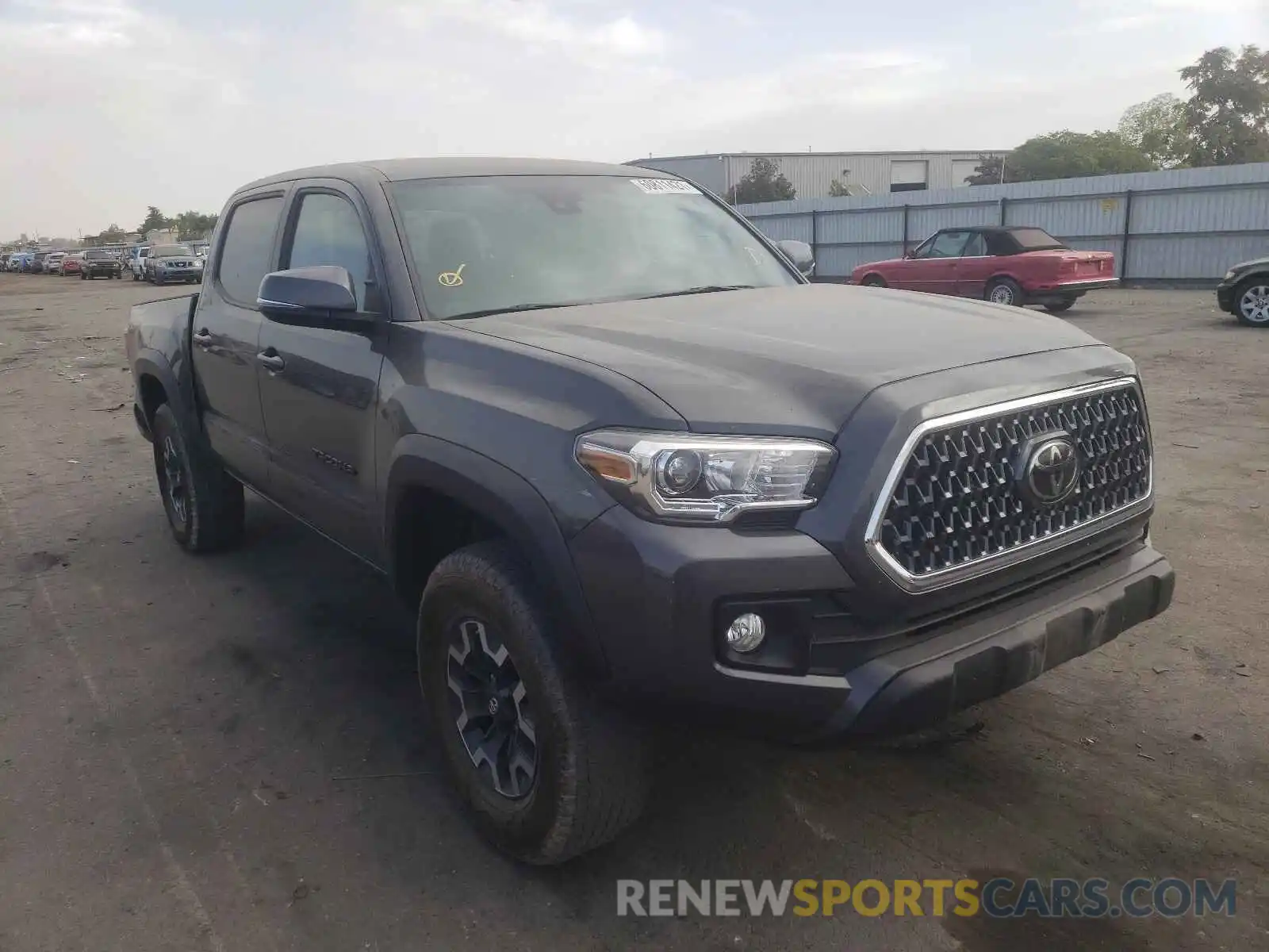 1 Photograph of a damaged car 3TMAZ5CNXKM113887 TOYOTA TACOMA 2019