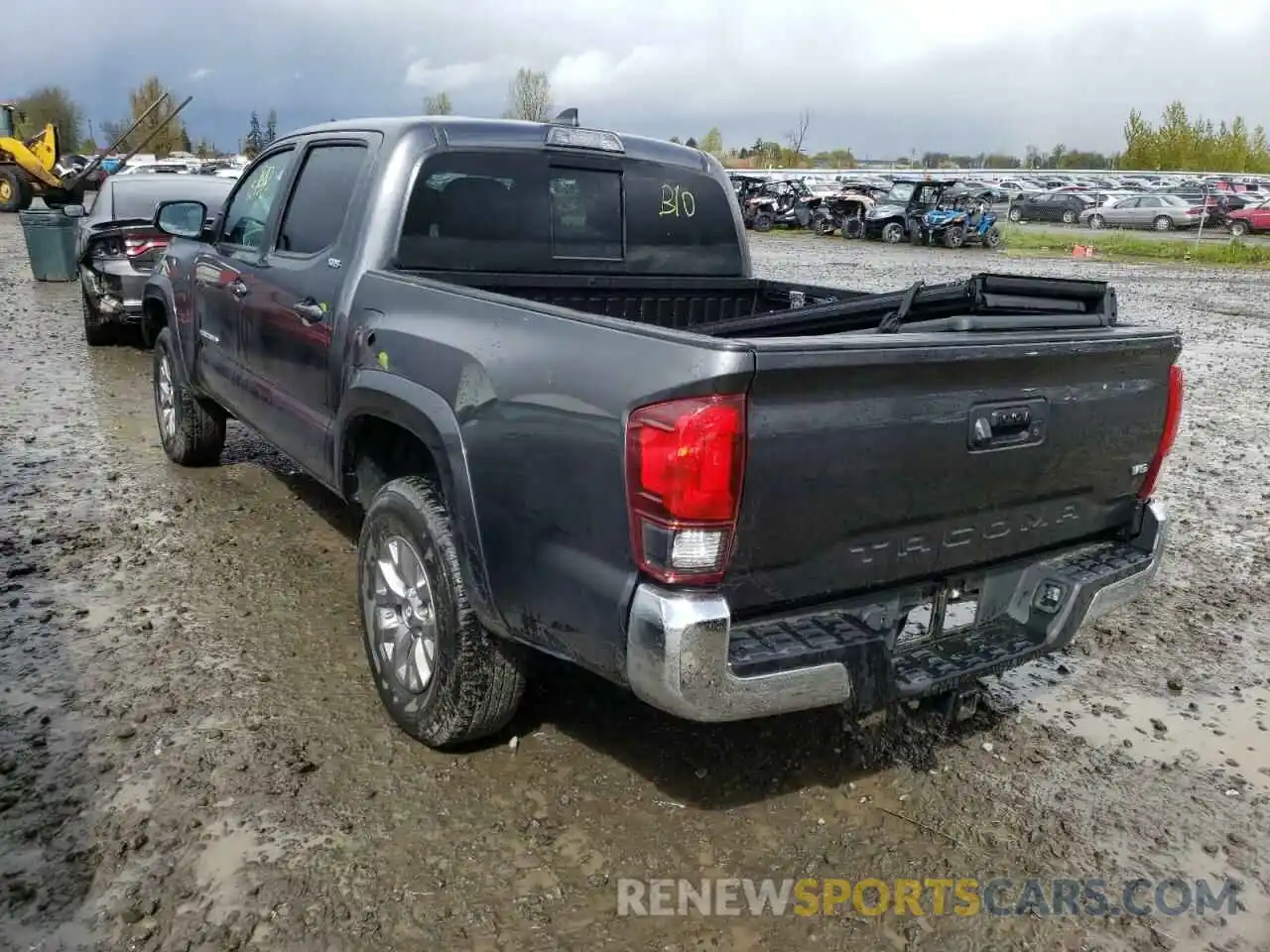 3 Photograph of a damaged car 3TMAZ5CNXKM114389 TOYOTA TACOMA 2019