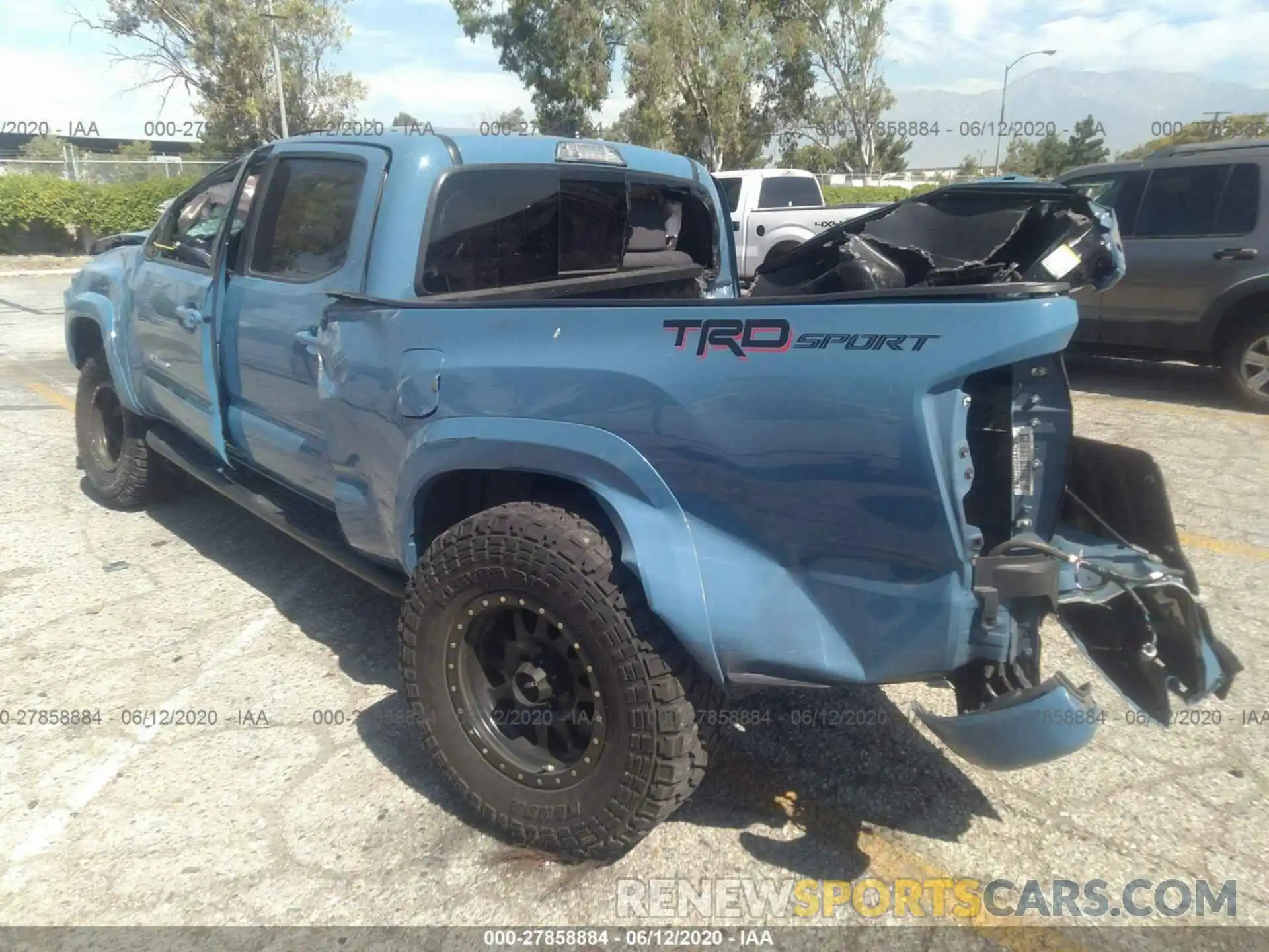 3 Фотография поврежденного автомобиля 3TMBZ5DN0KM017494 TOYOTA TACOMA 2019