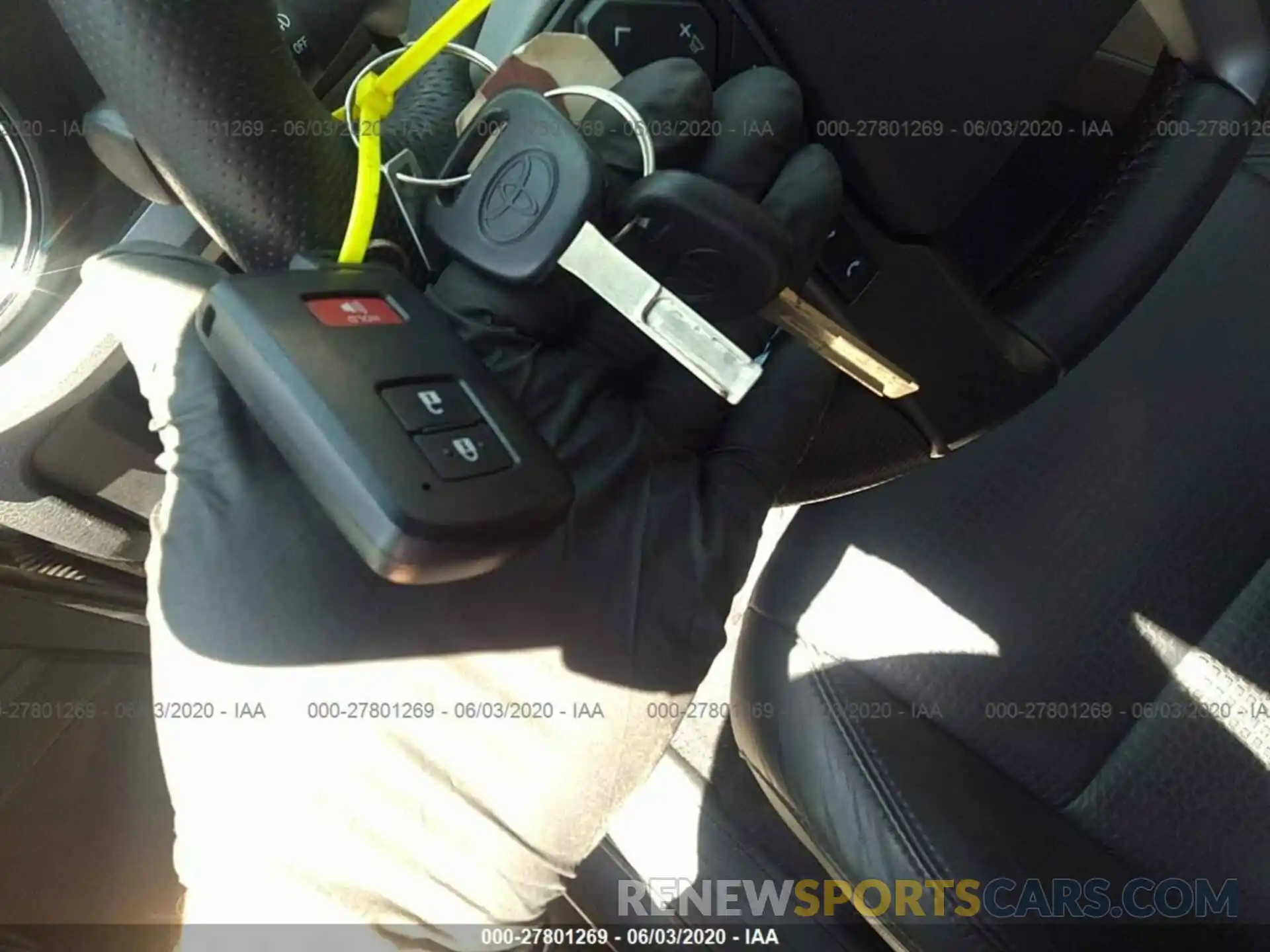 11 Photograph of a damaged car 3TMBZ5DN0KM022694 TOYOTA TACOMA 2019