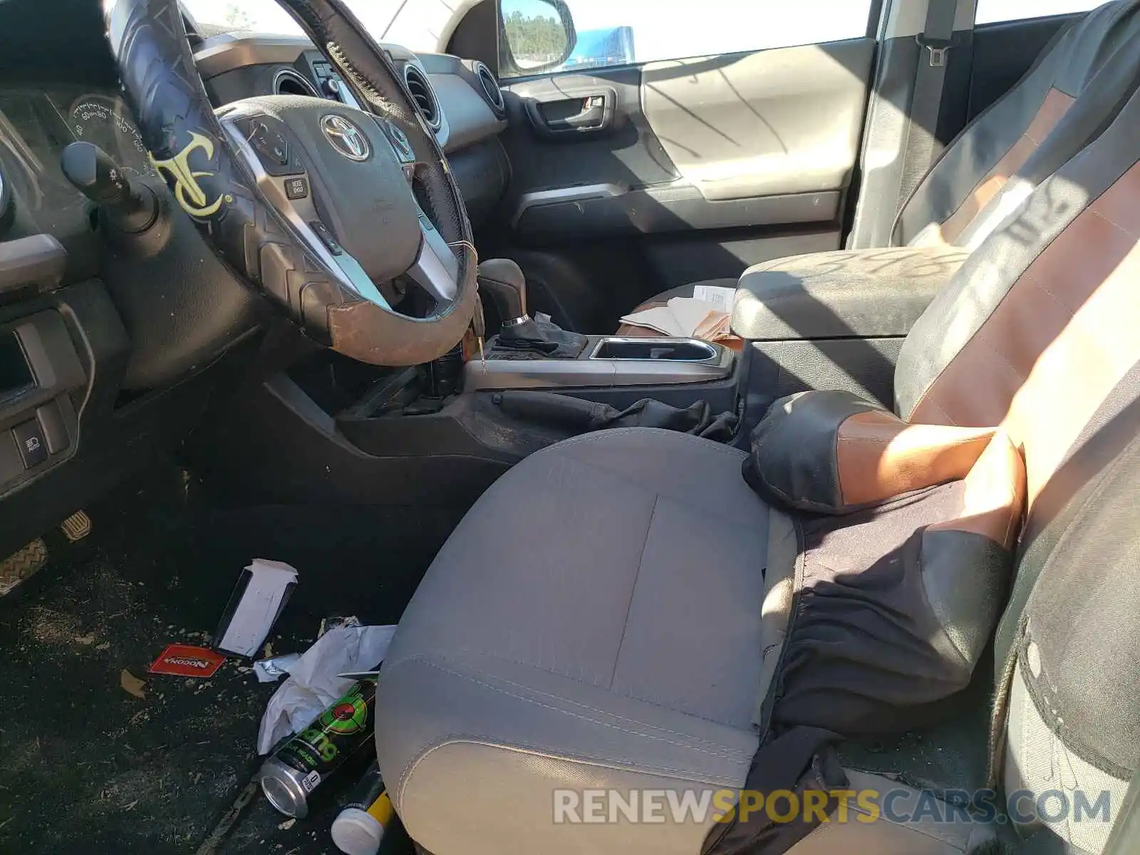 5 Photograph of a damaged car 3TMBZ5DN1KM021652 TOYOTA TACOMA 2019