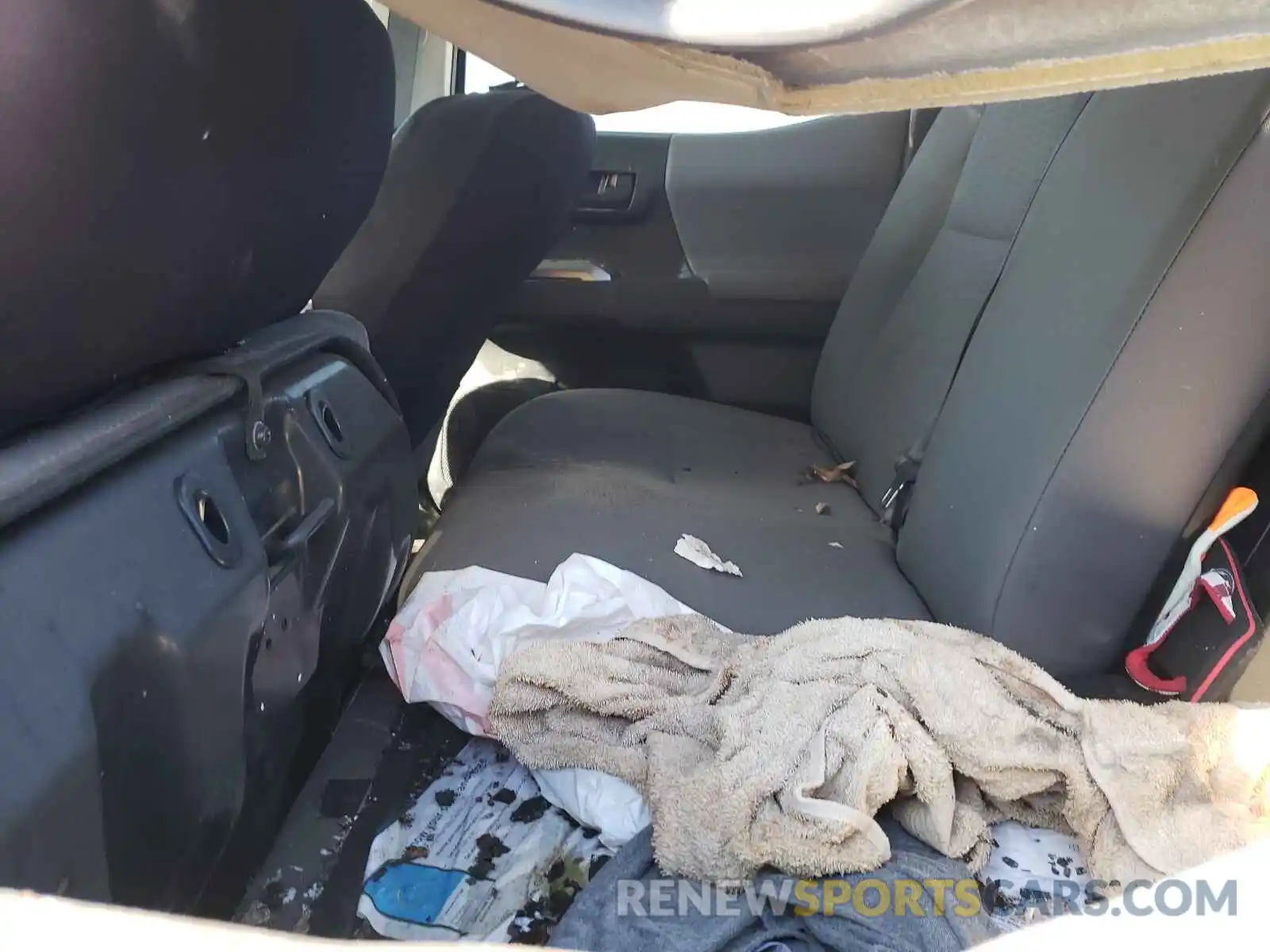 6 Photograph of a damaged car 3TMBZ5DN1KM021652 TOYOTA TACOMA 2019