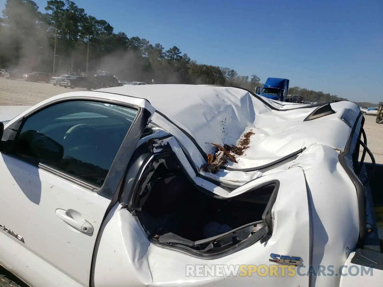 9 Photograph of a damaged car 3TMBZ5DN1KM021652 TOYOTA TACOMA 2019