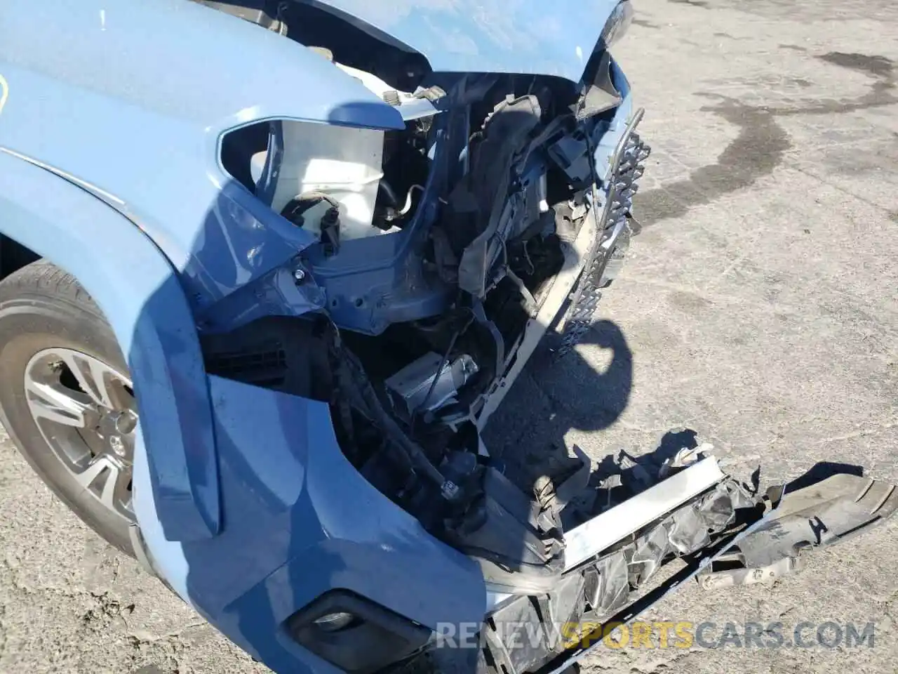 9 Photograph of a damaged car 3TMBZ5DN2KM017366 TOYOTA TACOMA 2019