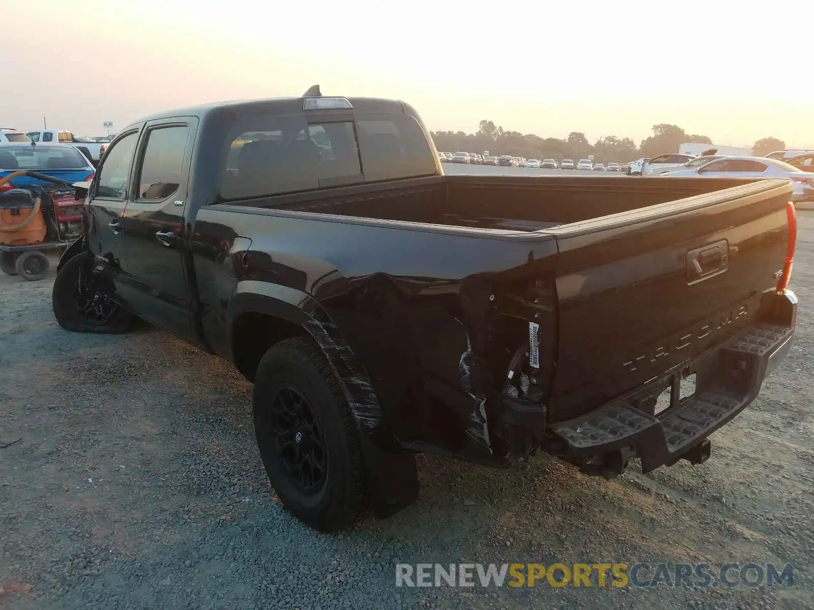 3 Photograph of a damaged car 3TMBZ5DN2KM018081 TOYOTA TACOMA 2019