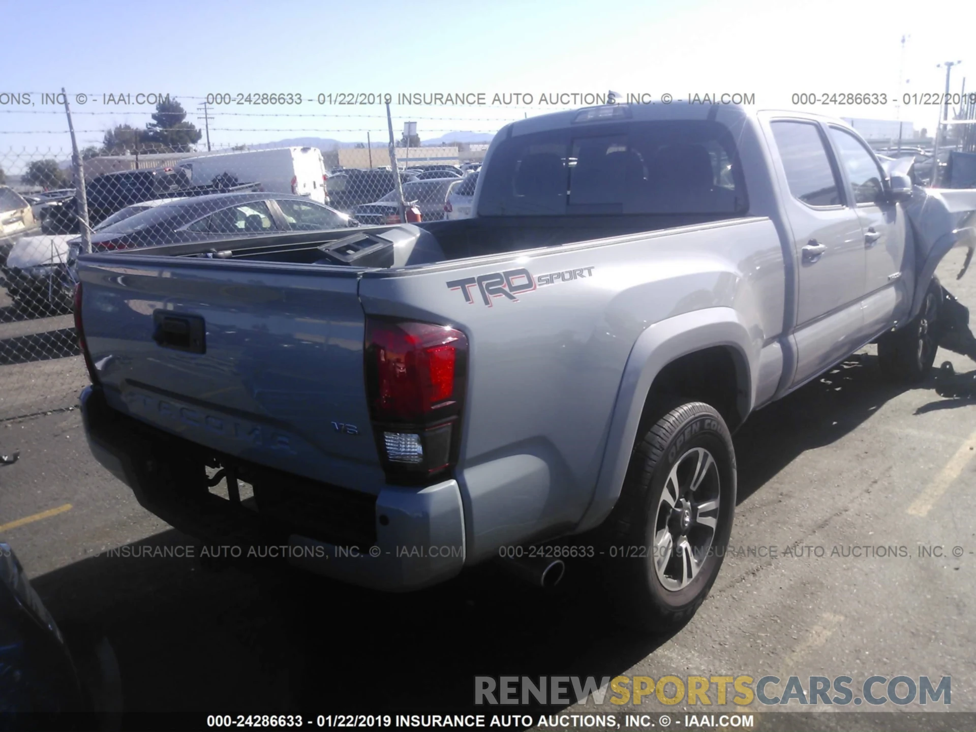 4 Фотография поврежденного автомобиля 3TMBZ5DN3KM017845 TOYOTA TACOMA 2019