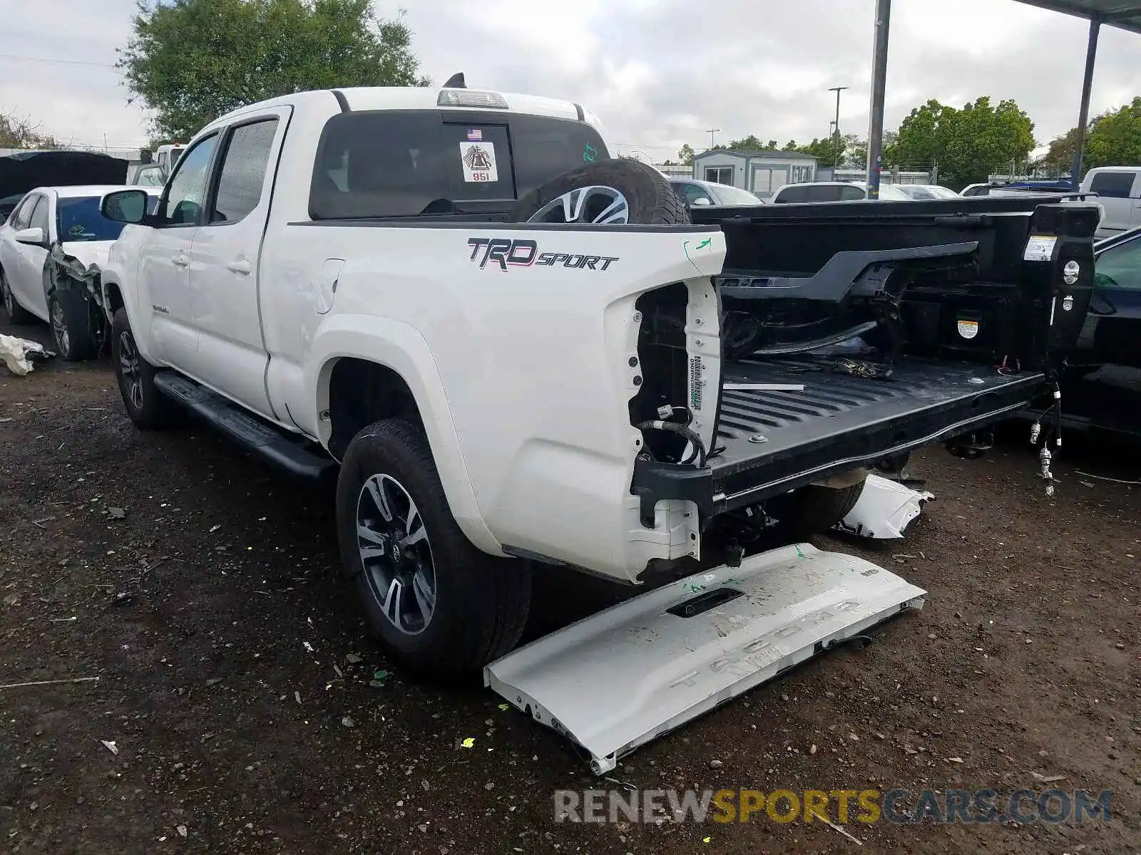 3 Photograph of a damaged car 3TMBZ5DN3KM019742 TOYOTA TACOMA 2019