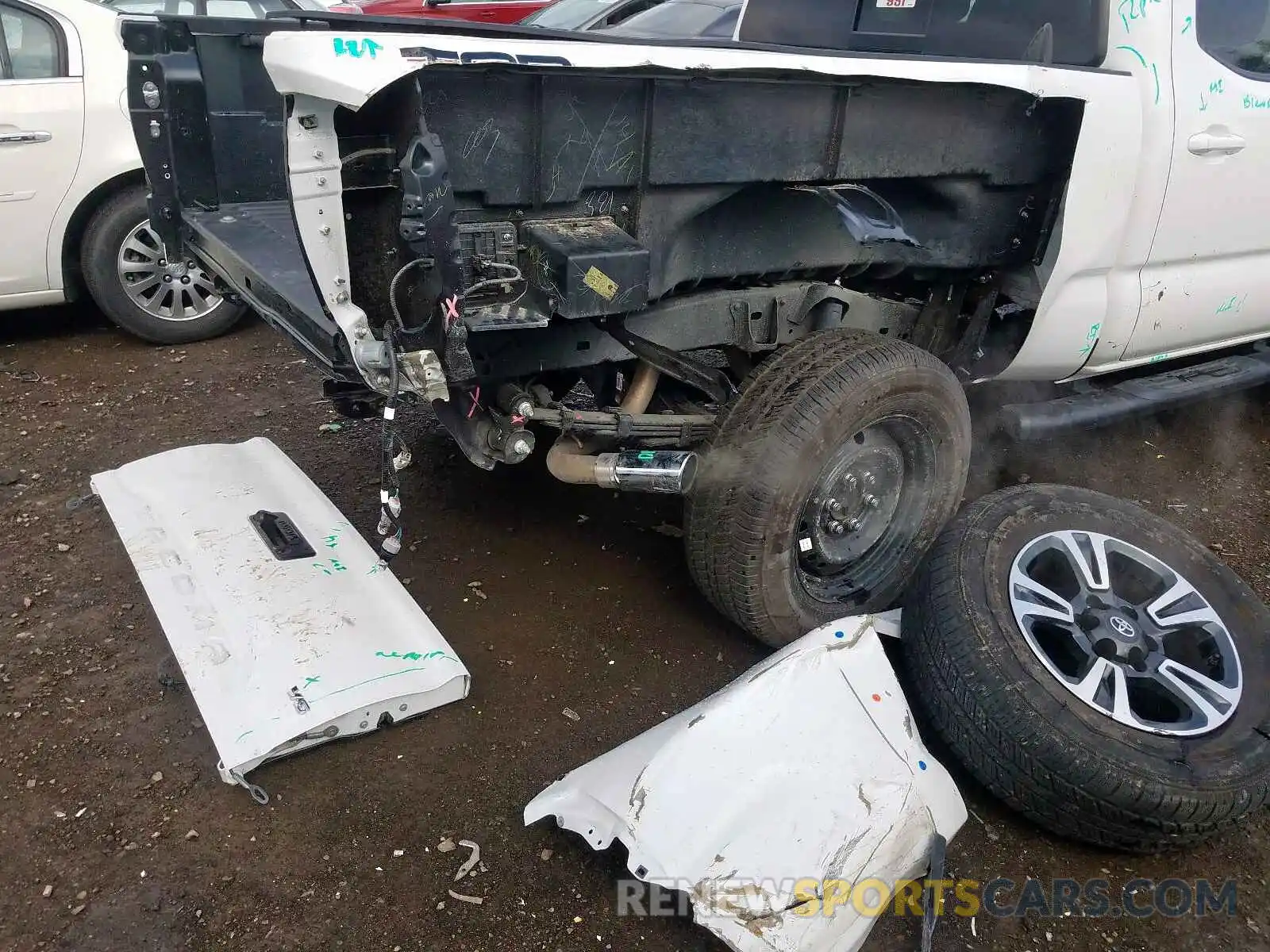 9 Photograph of a damaged car 3TMBZ5DN3KM019742 TOYOTA TACOMA 2019