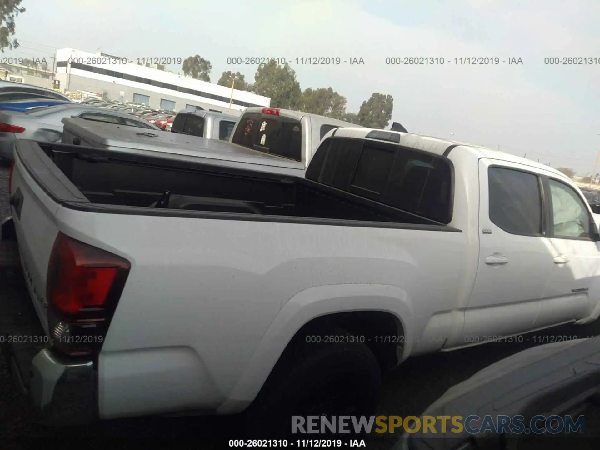 4 Photograph of a damaged car 3TMBZ5DN3KM020650 TOYOTA TACOMA 2019