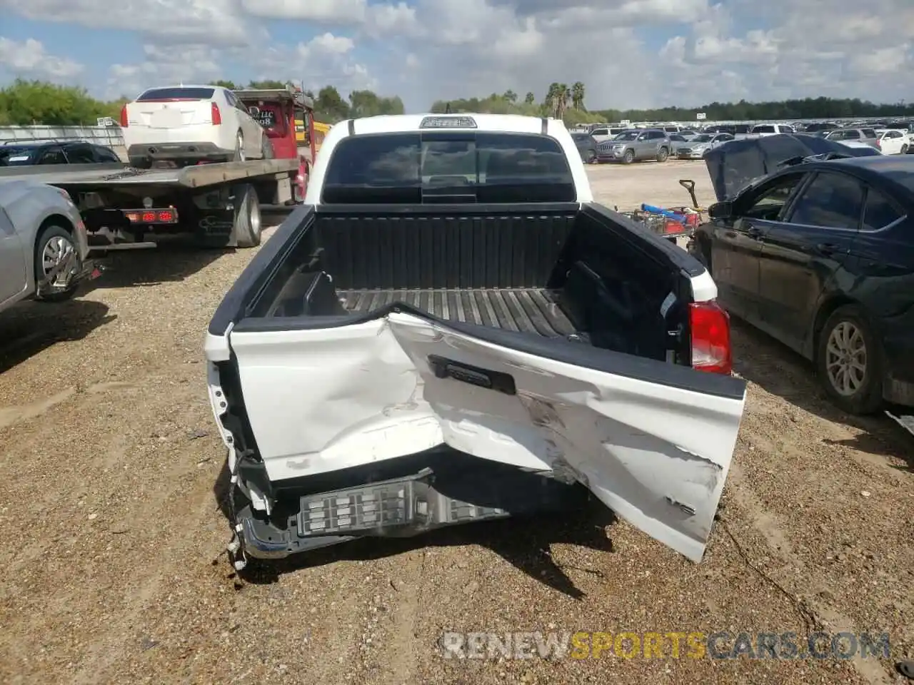 9 Photograph of a damaged car 3TMBZ5DN4KM017580 TOYOTA TACOMA 2019