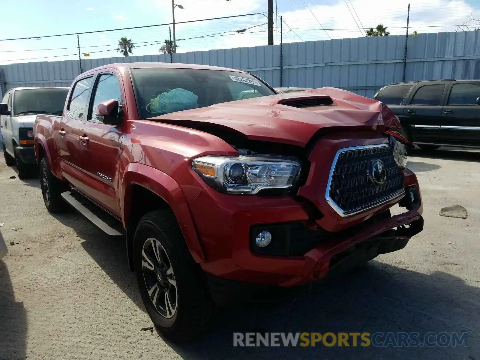 1 Photograph of a damaged car 3TMBZ5DN4KM018454 TOYOTA TACOMA 2019