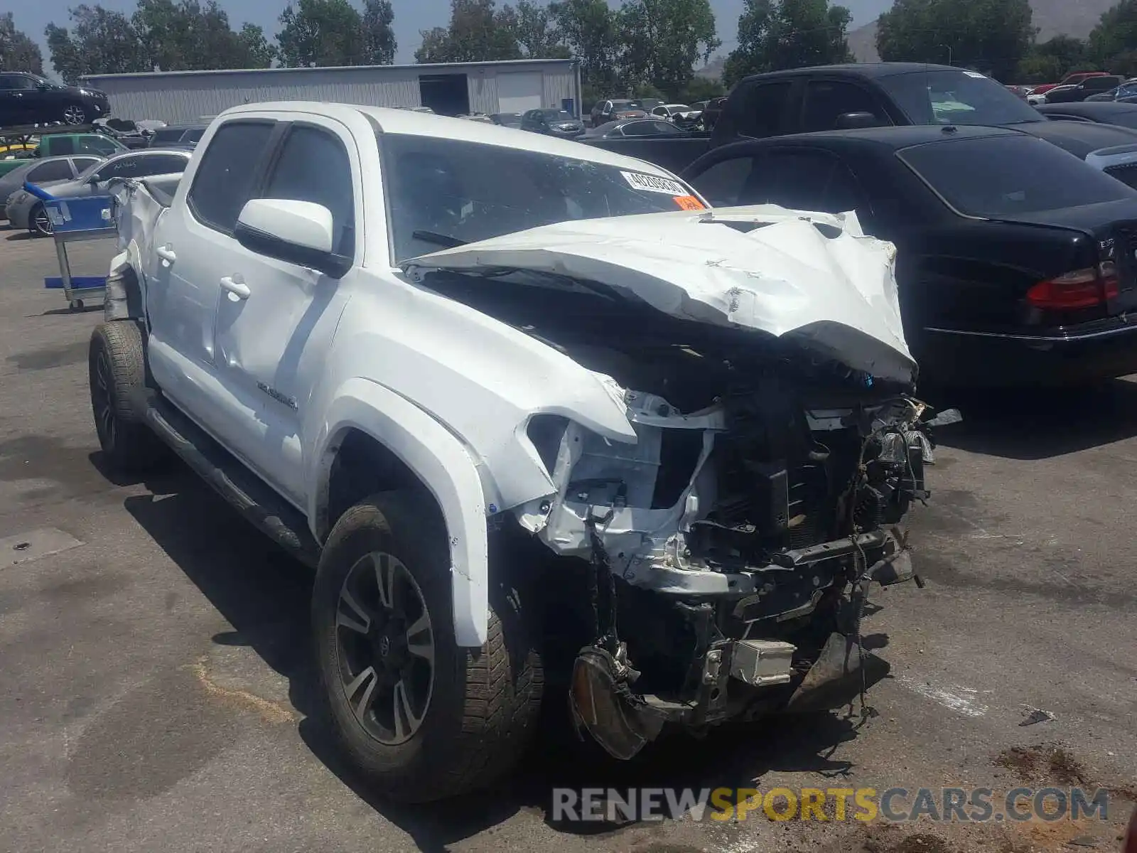 1 Photograph of a damaged car 3TMBZ5DN4KM018521 TOYOTA TACOMA 2019