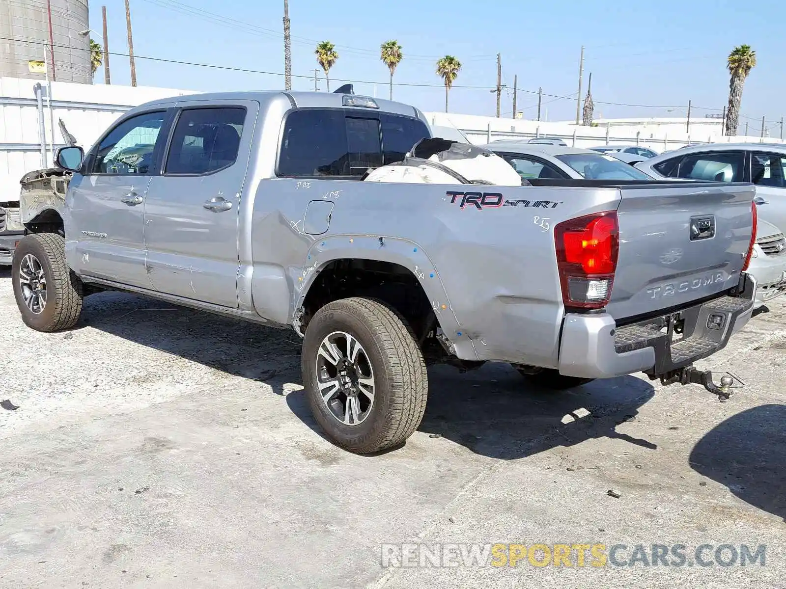 3 Фотография поврежденного автомобиля 3TMBZ5DN4KM022195 TOYOTA TACOMA 2019