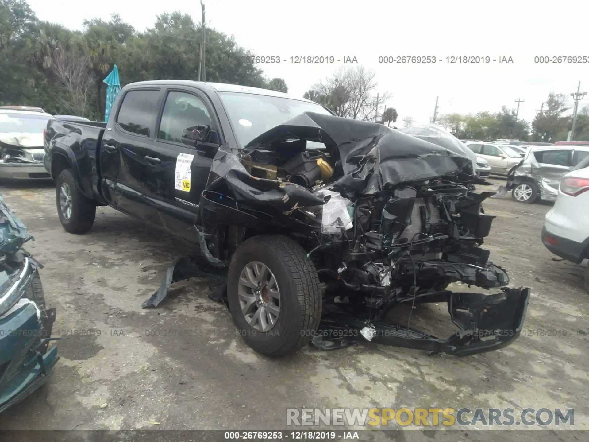 1 Photograph of a damaged car 3TMBZ5DN5KM020083 TOYOTA TACOMA 2019