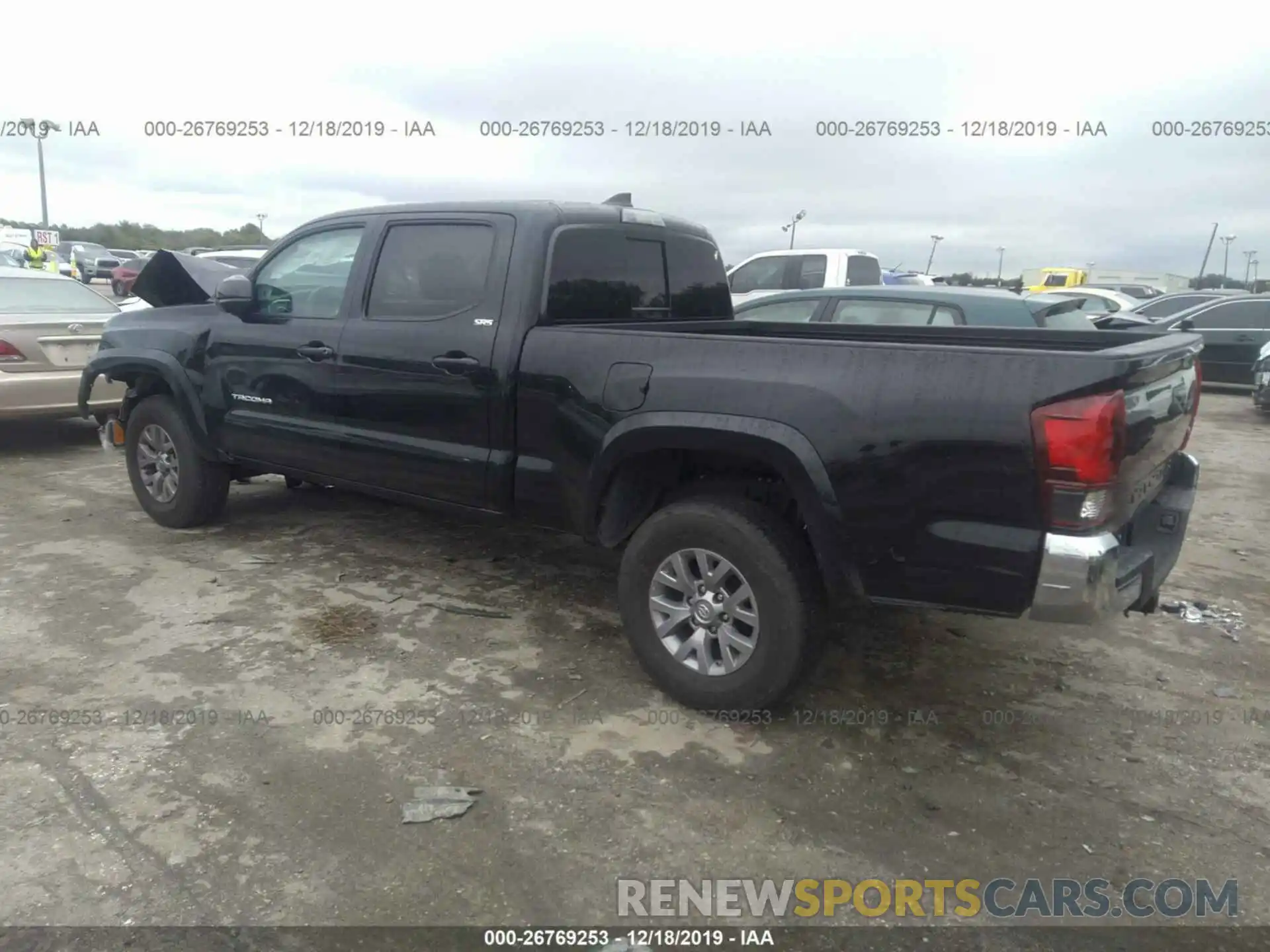 3 Фотография поврежденного автомобиля 3TMBZ5DN5KM020083 TOYOTA TACOMA 2019