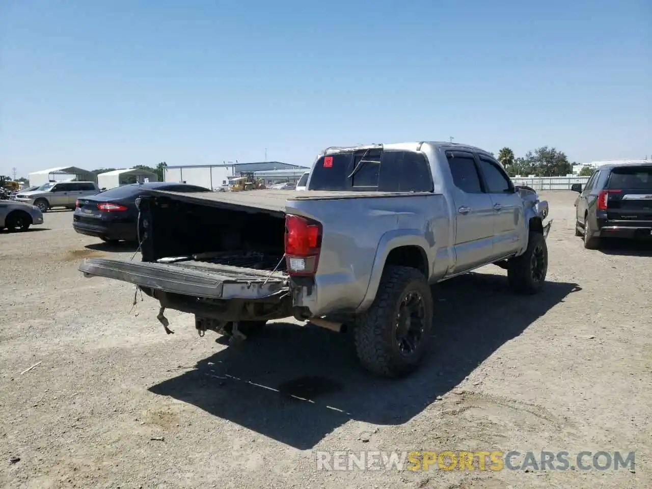 4 Фотография поврежденного автомобиля 3TMBZ5DN6KM017869 TOYOTA TACOMA 2019