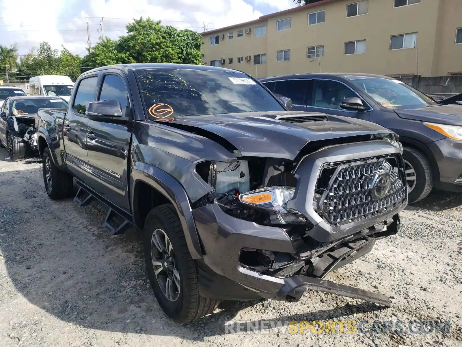 1 Photograph of a damaged car 3TMBZ5DN6KM019492 TOYOTA TACOMA 2019