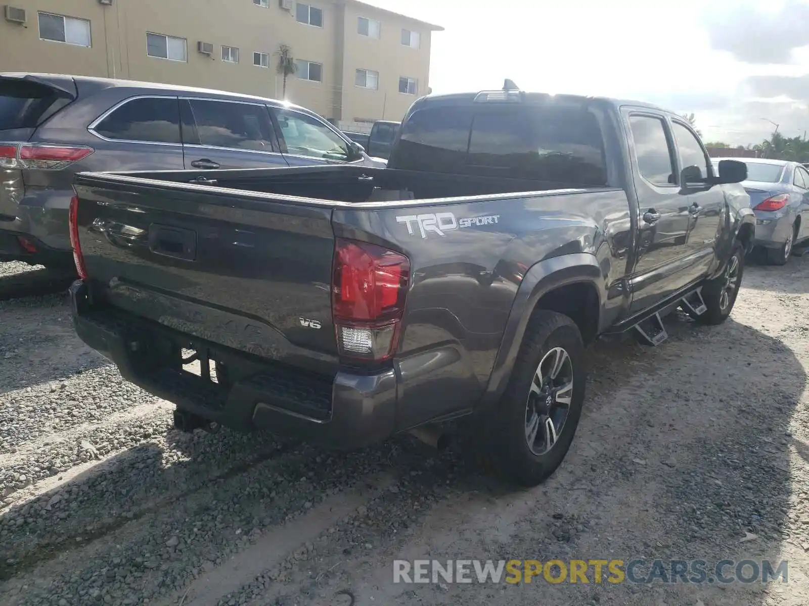 4 Photograph of a damaged car 3TMBZ5DN6KM019492 TOYOTA TACOMA 2019