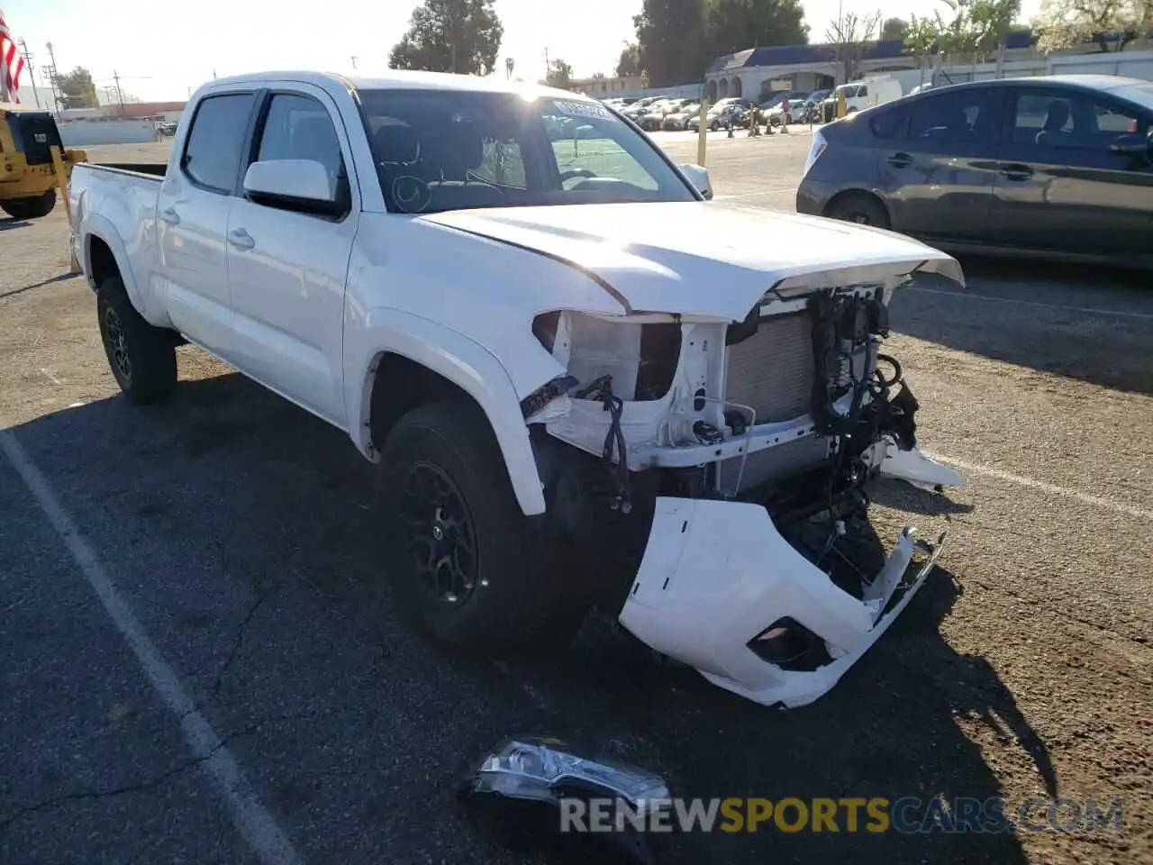 1 Photograph of a damaged car 3TMBZ5DN6KM022019 TOYOTA TACOMA 2019