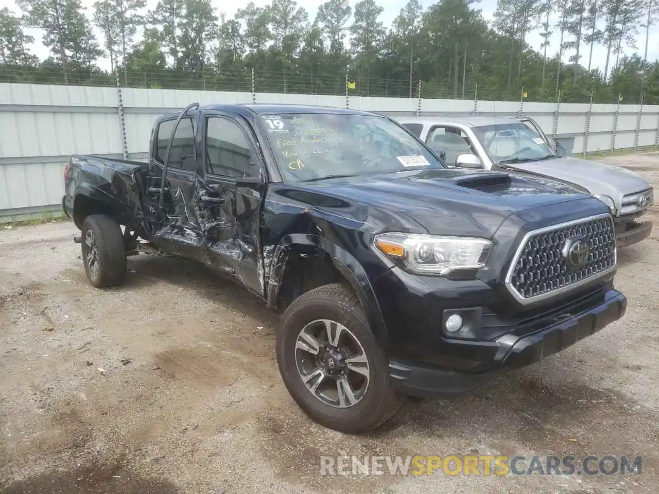 1 Photograph of a damaged car 3TMBZ5DN8KM017629 TOYOTA TACOMA 2019