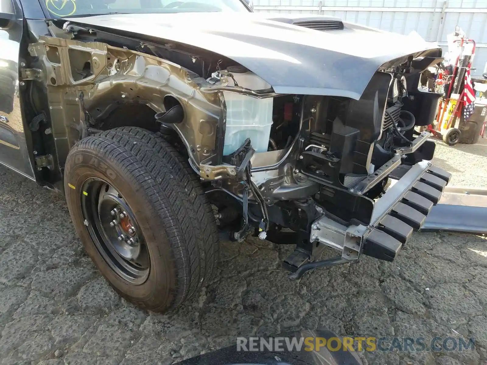 9 Photograph of a damaged car 3TMBZ5DN8KM020501 TOYOTA TACOMA 2019