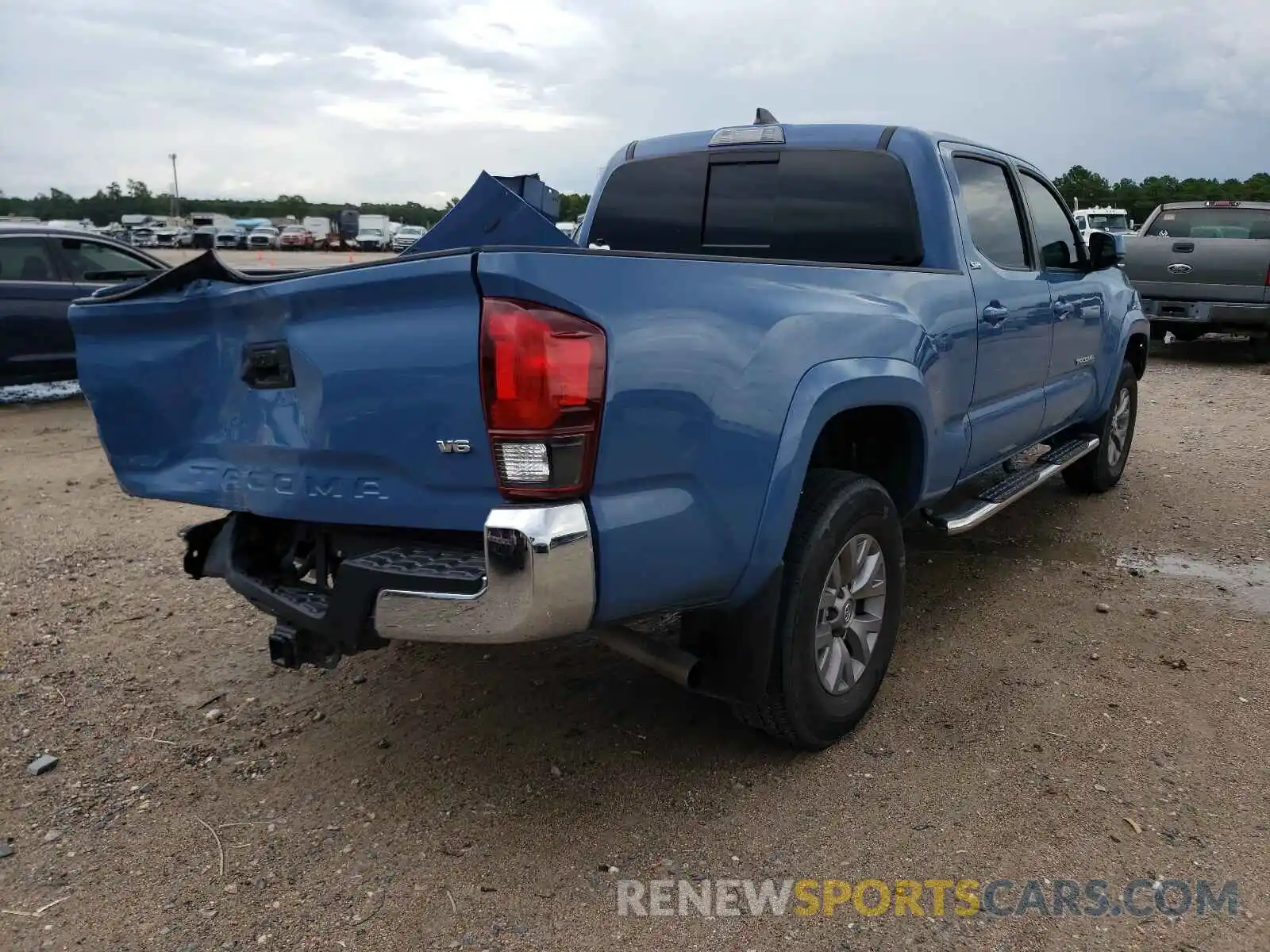 4 Photograph of a damaged car 3TMBZ5DNXKM017972 TOYOTA TACOMA 2019