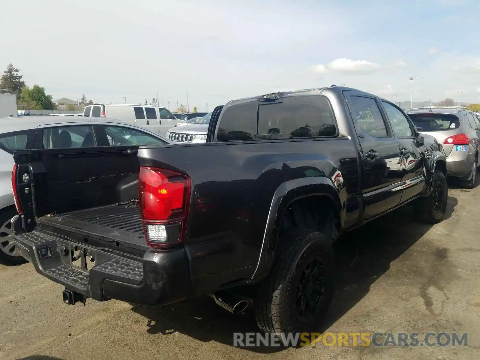 4 Фотография поврежденного автомобиля 3TMBZ5DNXKM018930 TOYOTA TACOMA 2019