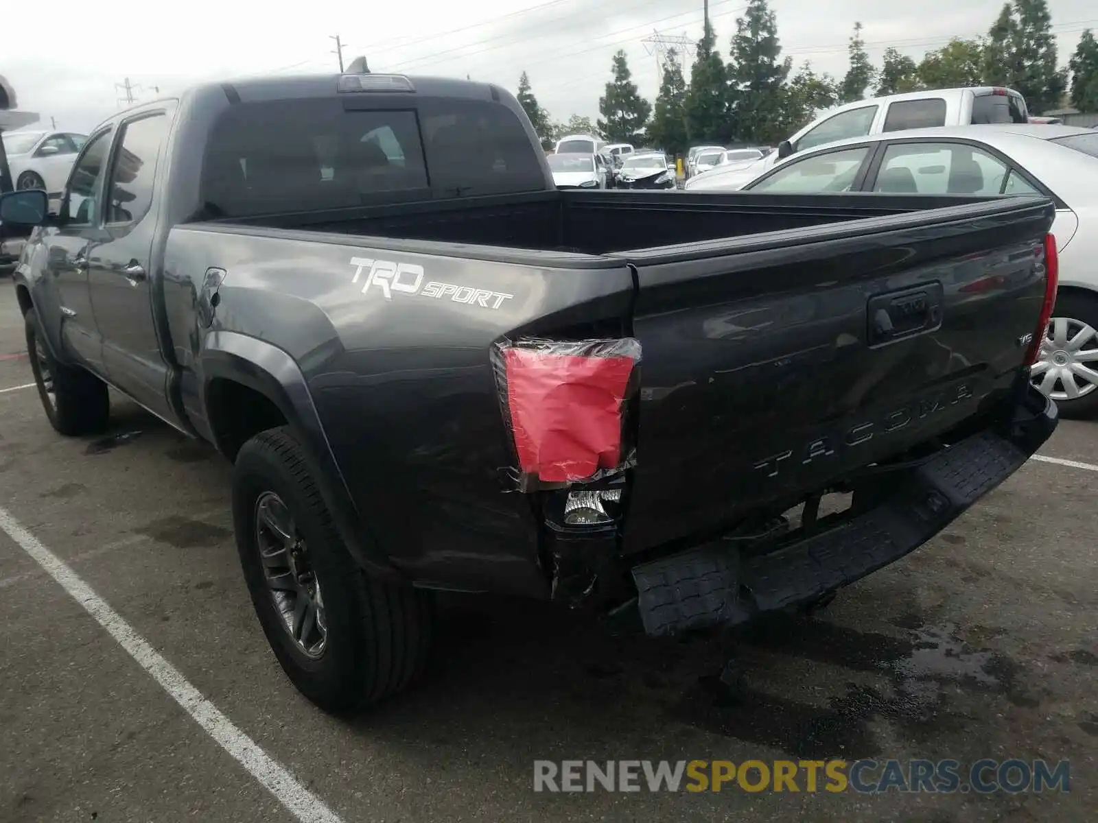 3 Фотография поврежденного автомобиля 3TMBZ5DNXKM020502 TOYOTA TACOMA 2019