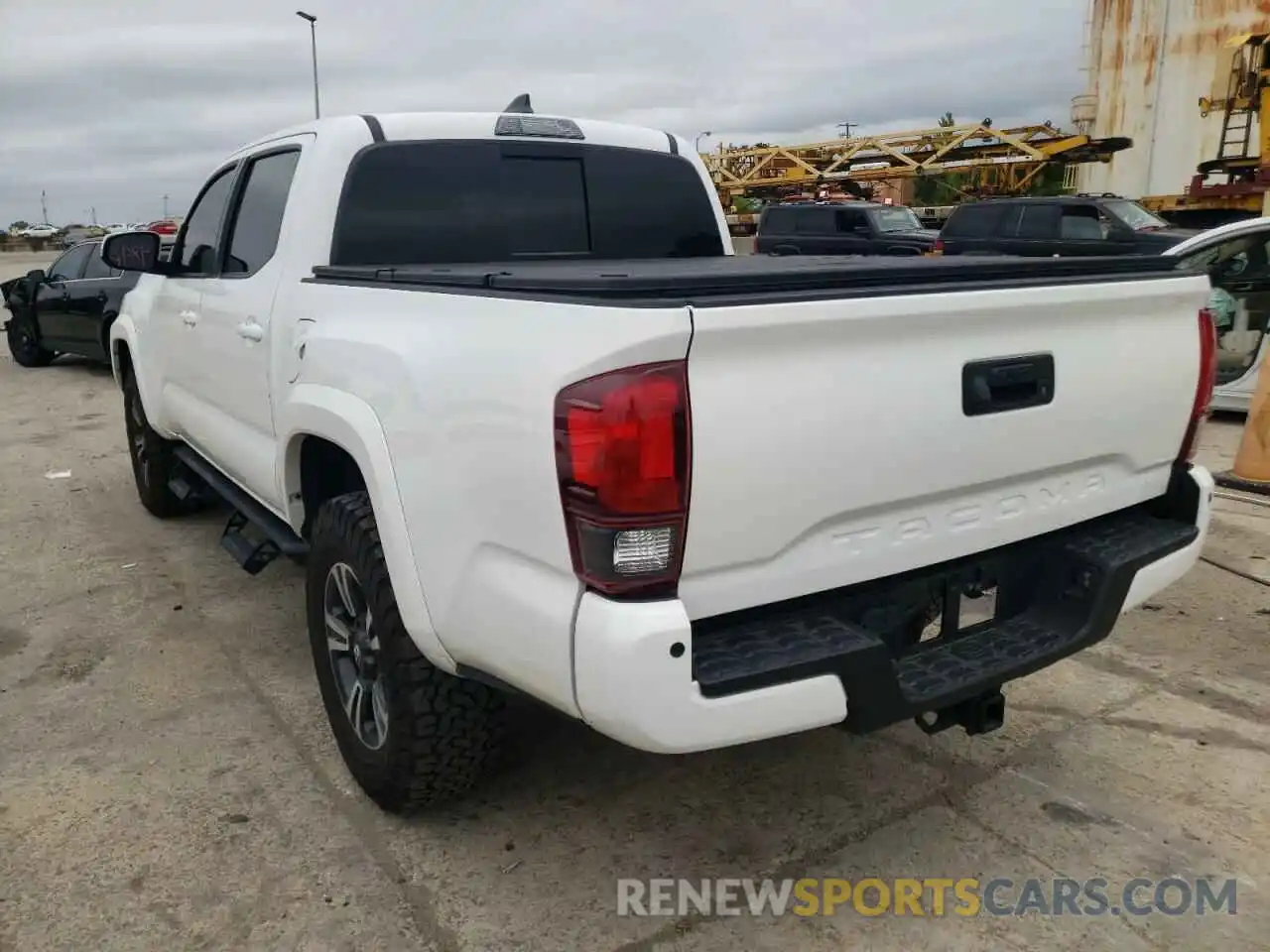 3 Photograph of a damaged car 3TMCZ5AN0KM191171 TOYOTA TACOMA 2019