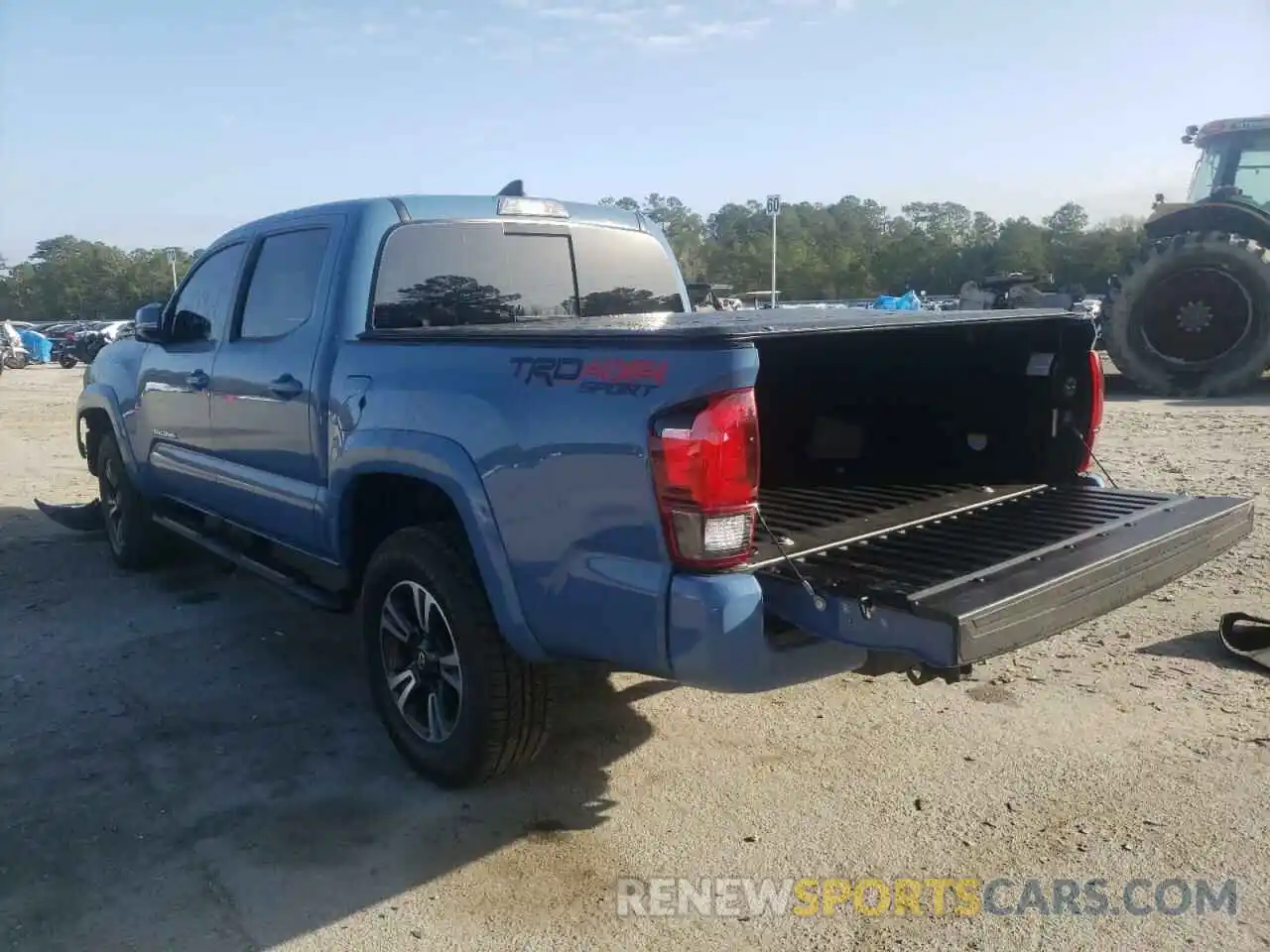 3 Photograph of a damaged car 3TMCZ5AN0KM191722 TOYOTA TACOMA 2019