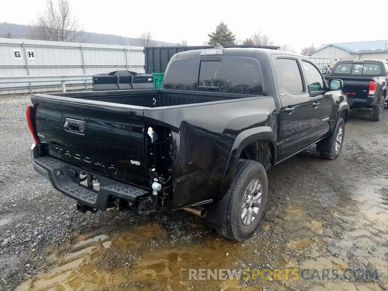 4 Photograph of a damaged car 3TMCZ5AN0KM191896 TOYOTA TACOMA 2019