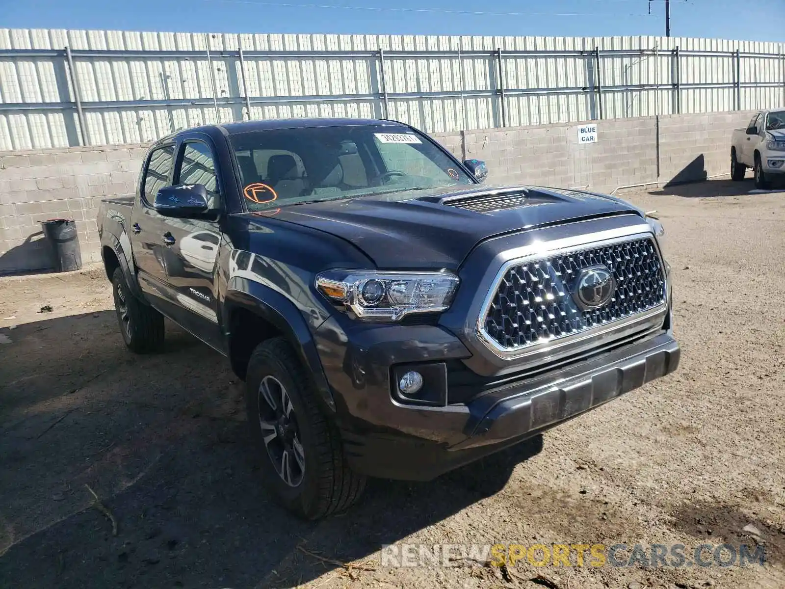 1 Фотография поврежденного автомобиля 3TMCZ5AN0KM193440 TOYOTA TACOMA 2019