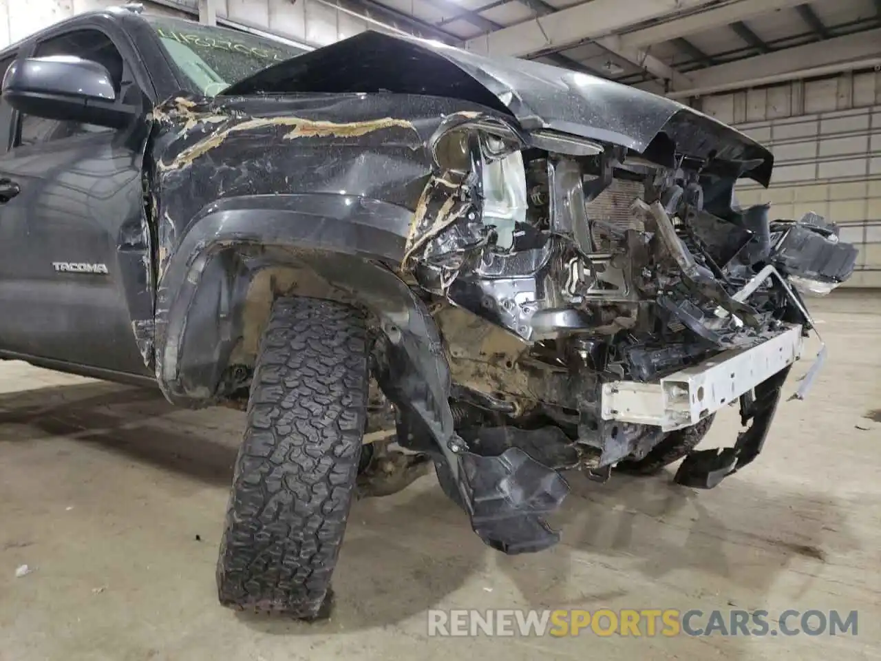 9 Photograph of a damaged car 3TMCZ5AN0KM197424 TOYOTA TACOMA 2019